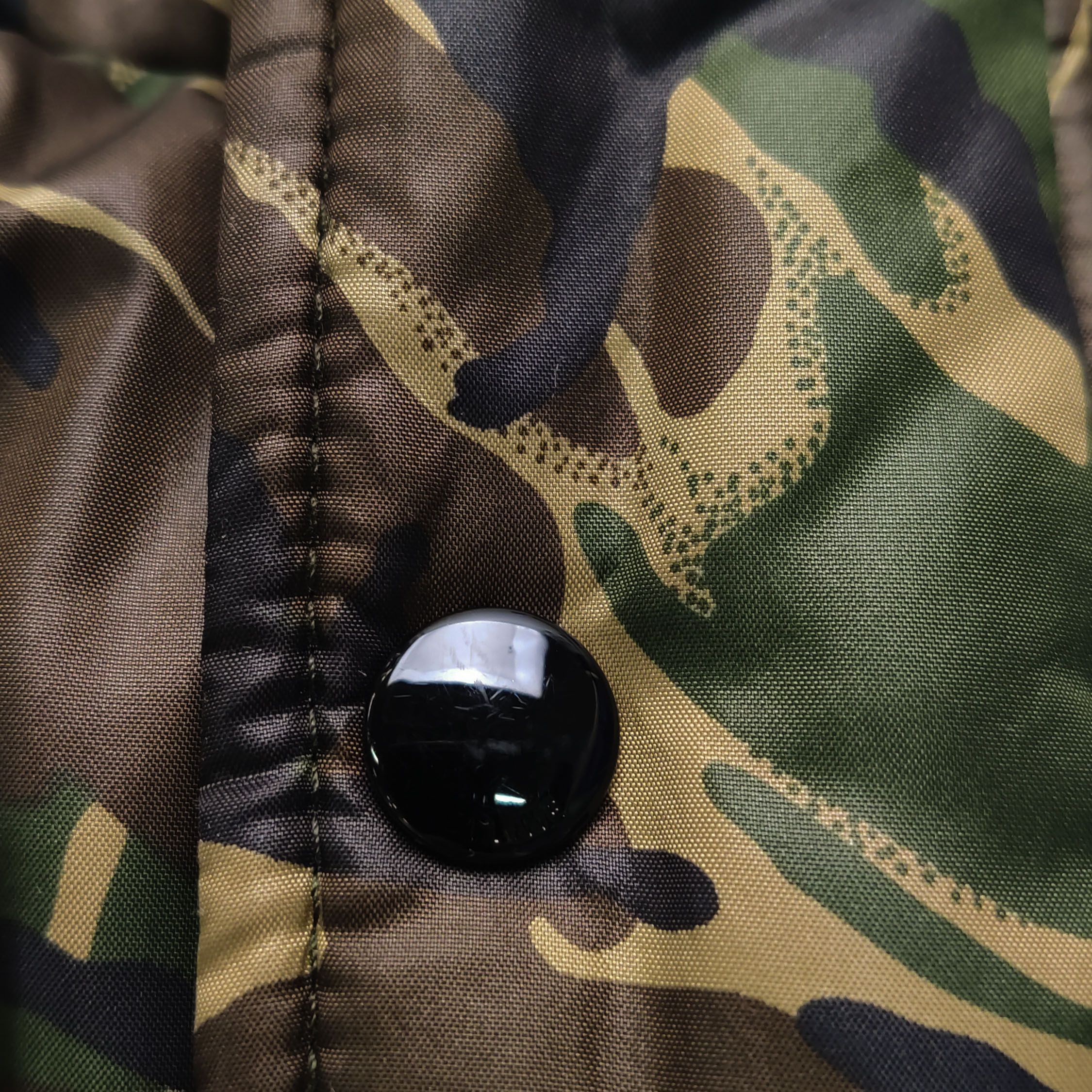 Celine Camouflage Logo Puffer Vest in Multi Size US S / EU 44-46 / 1 - 10 Thumbnail