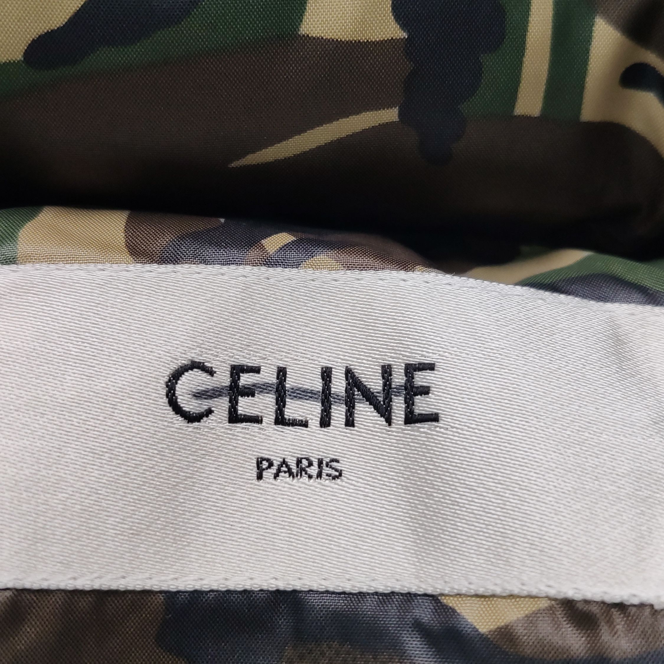 Celine Camouflage Logo Puffer Vest in Multi Size US S / EU 44-46 / 1 - 13 Thumbnail