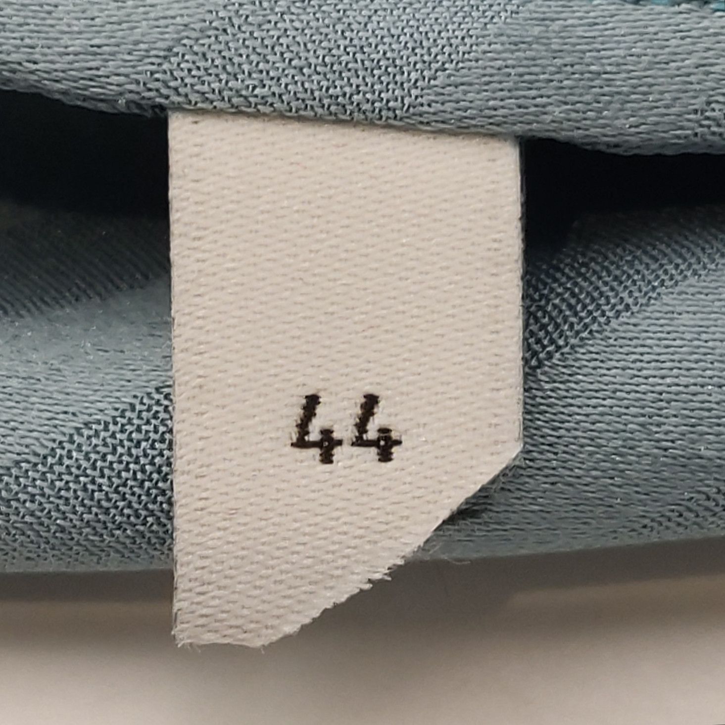 Gucci Elegant Monogram Silk Button-Up Shirt in Blue Size US S / EU 44-46 / 1 - 7 Thumbnail