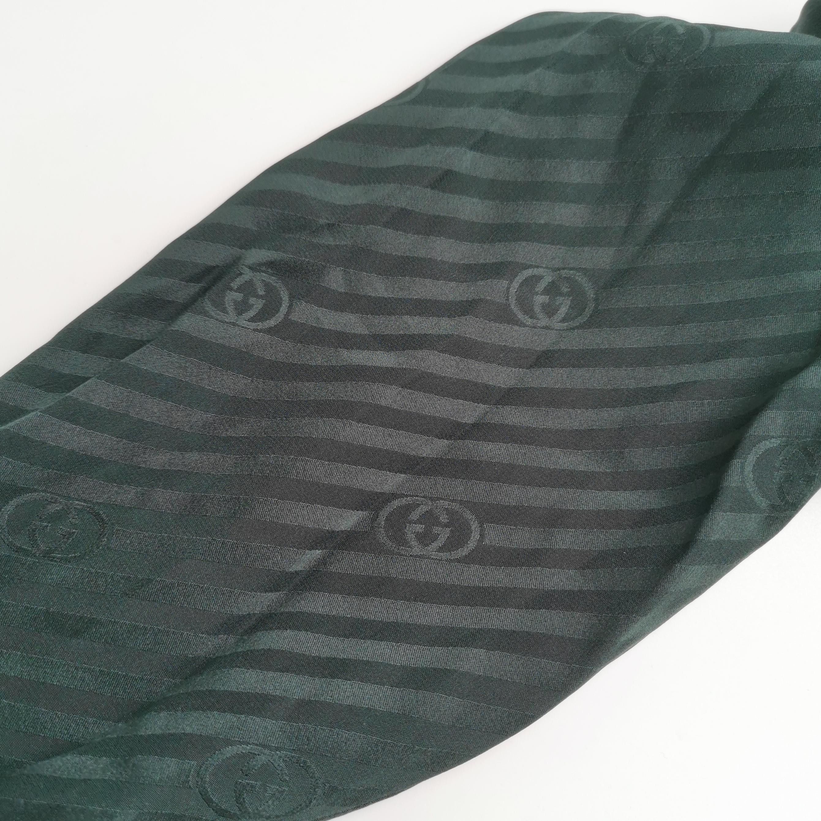Gucci Elegant Green Silk Jacquard Button-Up Size US XS / EU 42 / 0 - 3 Thumbnail