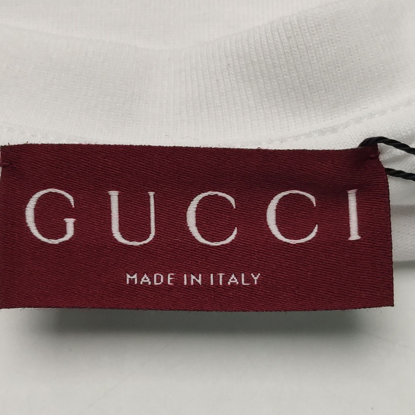 Gucci Classic Logo Tee in White Size US M / EU 48-50 / 2 - 5 Thumbnail