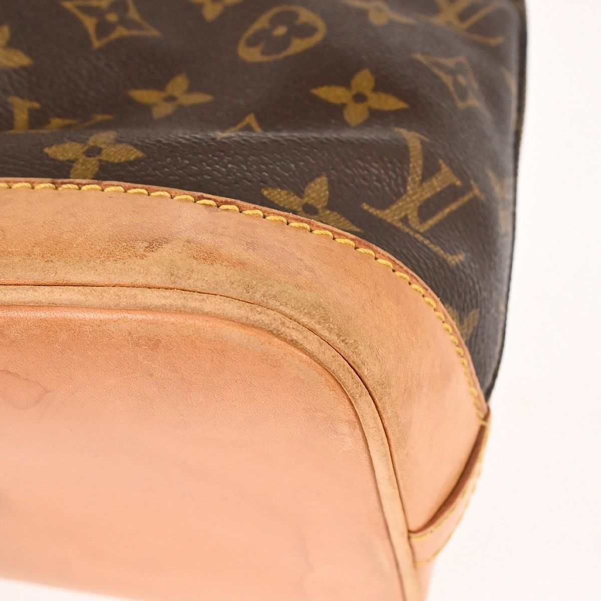 Louis Vuitton Louis Vuitton Alma Handbag Monogram Canvas Size ONE SIZE - 8 Thumbnail