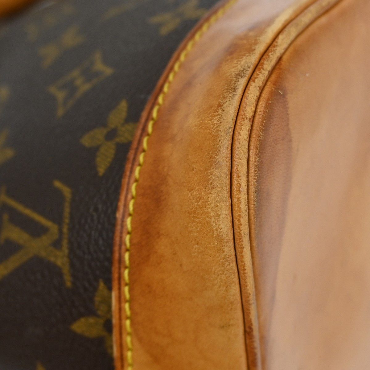 Louis Vuitton Louis Vuitton Alma Handbag Monogram Canvas Size ONE SIZE - 7 Thumbnail