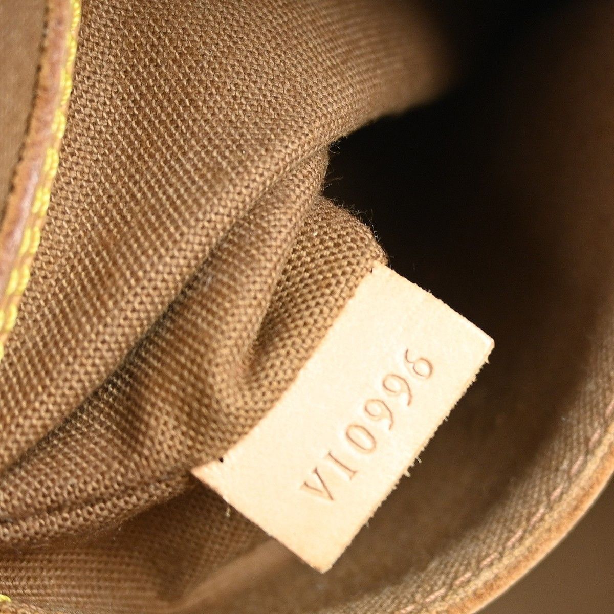 Louis Vuitton Louis Vuitton Alma Handbag Monogram Canvas Size ONE SIZE - 5 Thumbnail