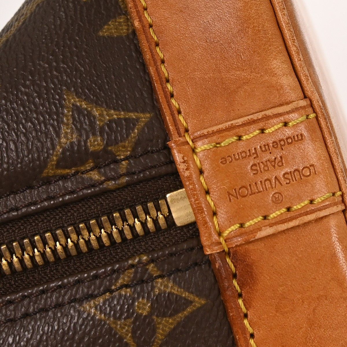 Louis Vuitton Louis Vuitton Alma Handbag Monogram Canvas Size ONE SIZE - 4 Thumbnail
