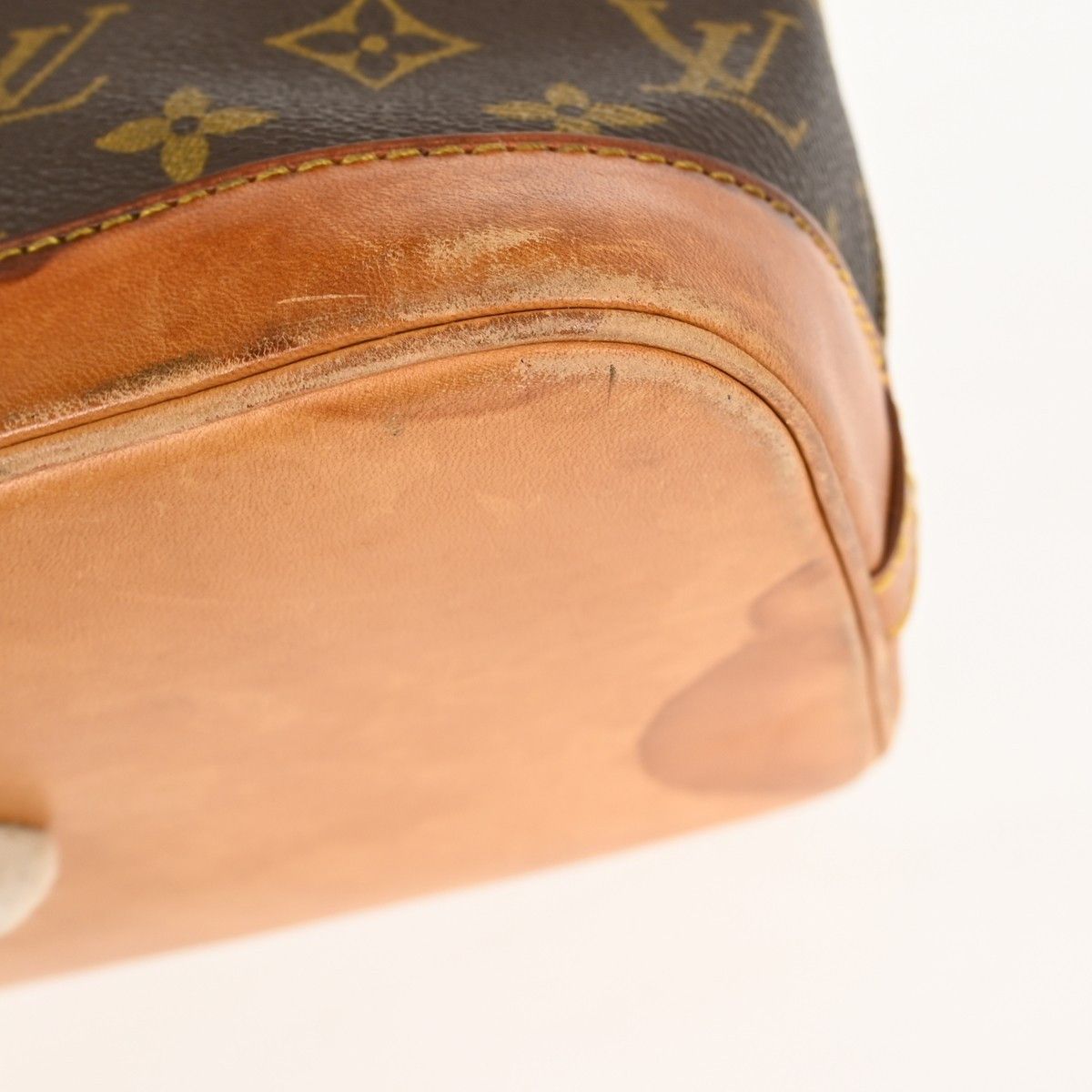 Louis Vuitton Louis Vuitton Alma Handbag Monogram Canvas Size ONE SIZE - 7 Thumbnail