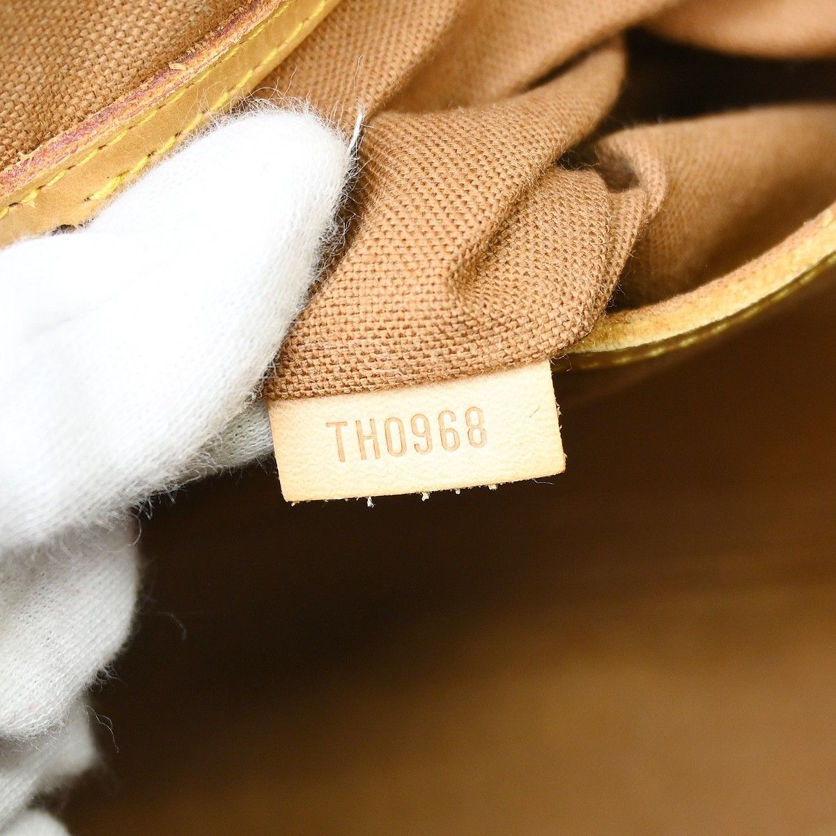 Louis Vuitton Louis Vuitton Alma Handbag Monogram Canvas Size ONE SIZE - 5 Thumbnail