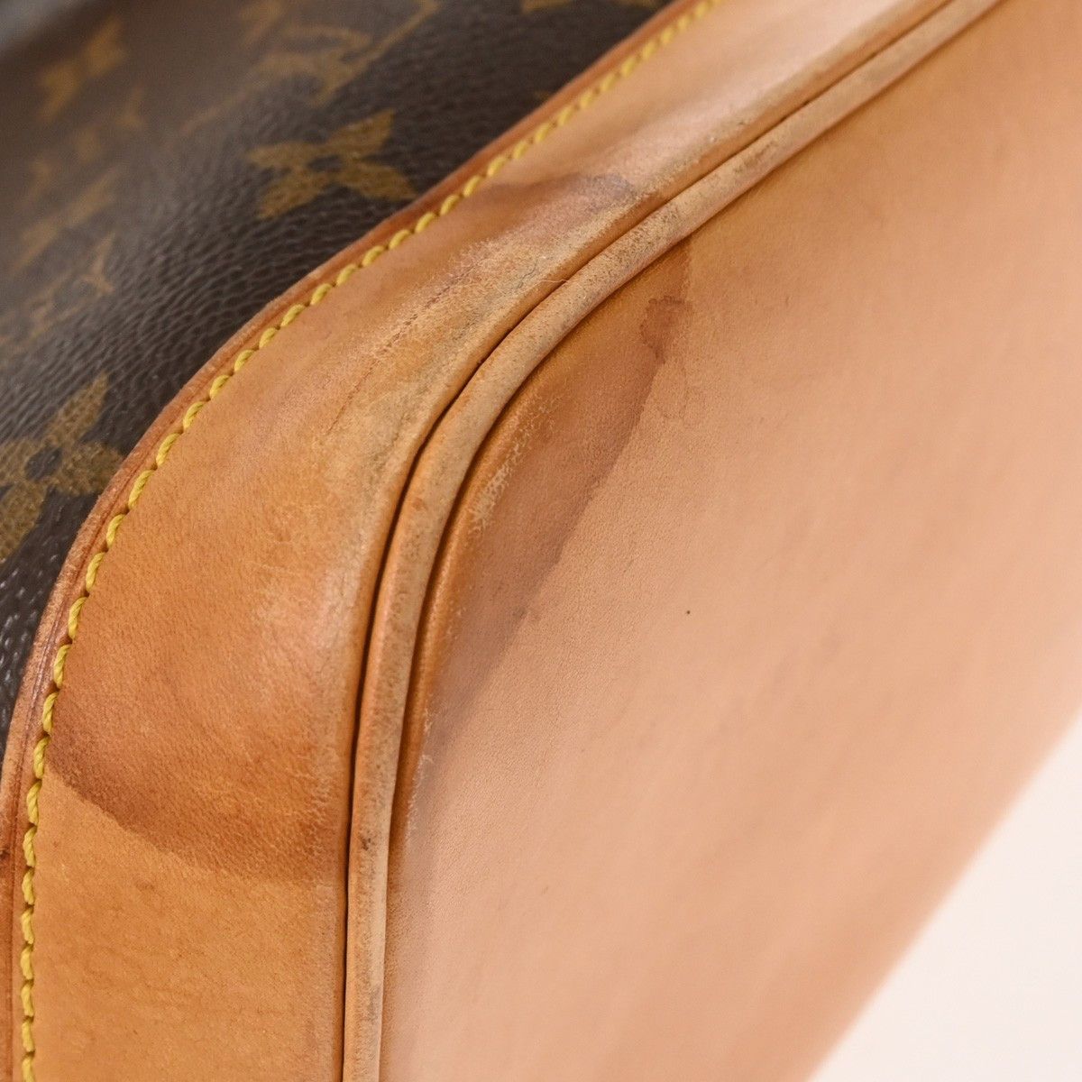 Louis Vuitton Louis Vuitton Alma Handbag Monogram Canvas Size ONE SIZE - 8 Thumbnail