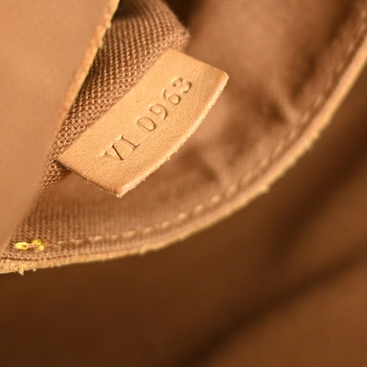 Louis Vuitton Louis Vuitton Alma Handbag Monogram Canvas Size ONE SIZE - 5 Thumbnail