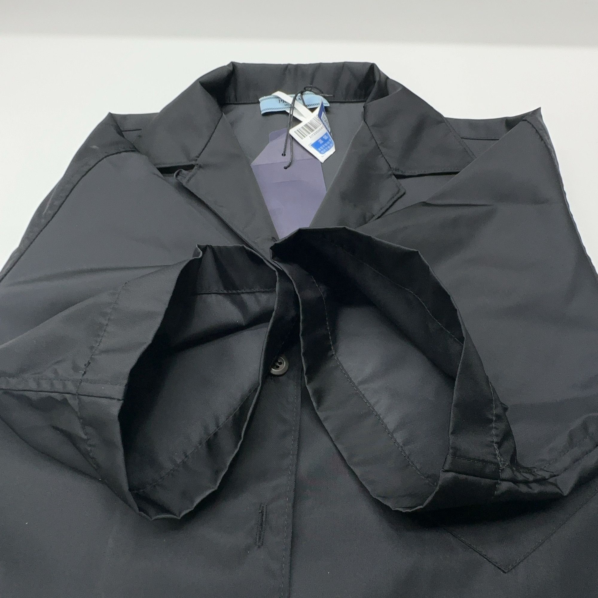 Prada Short Sleeve Re-Nylon Button Up Shirt Size US S / EU 44-46 / 1 - 8 Thumbnail