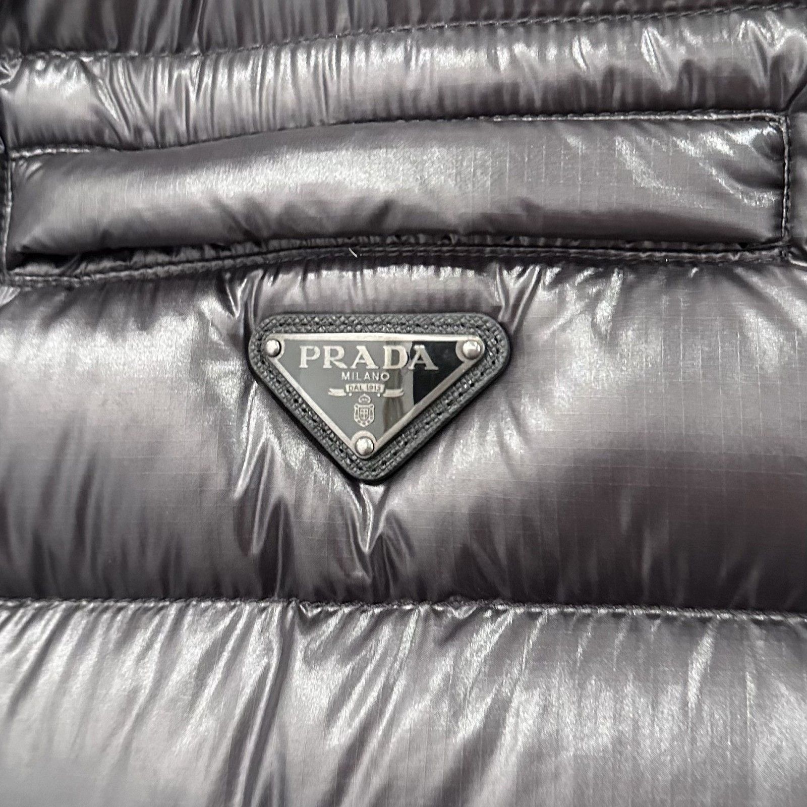 Prada Sleek Black Down Vest with Logo Plaque Size US M / EU 48-50 / 2 - 5 Thumbnail