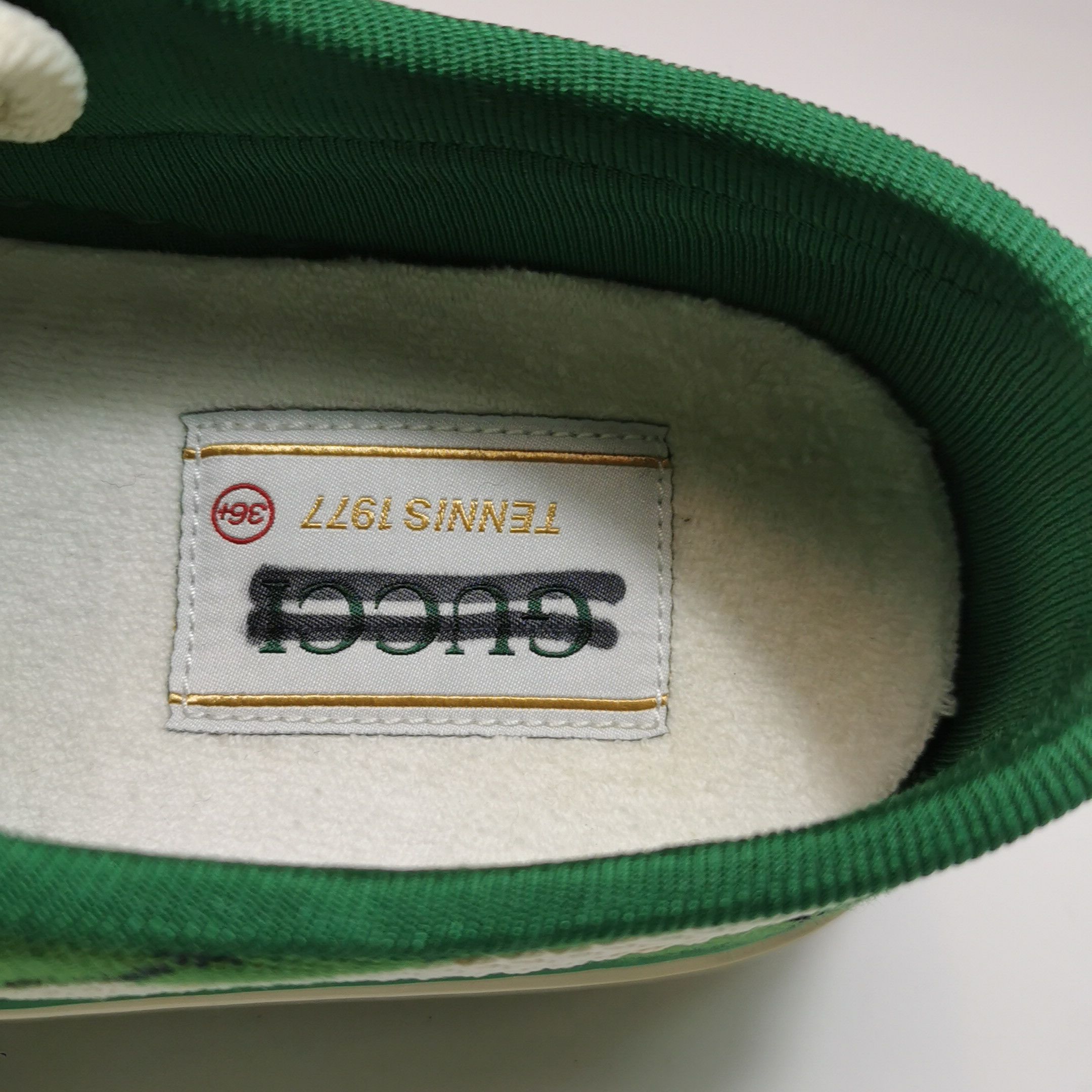 Gucci Gucci Women 6-5 Lowtop Sneakers Size US 6.5 / IT 36.5 - 10 Thumbnail