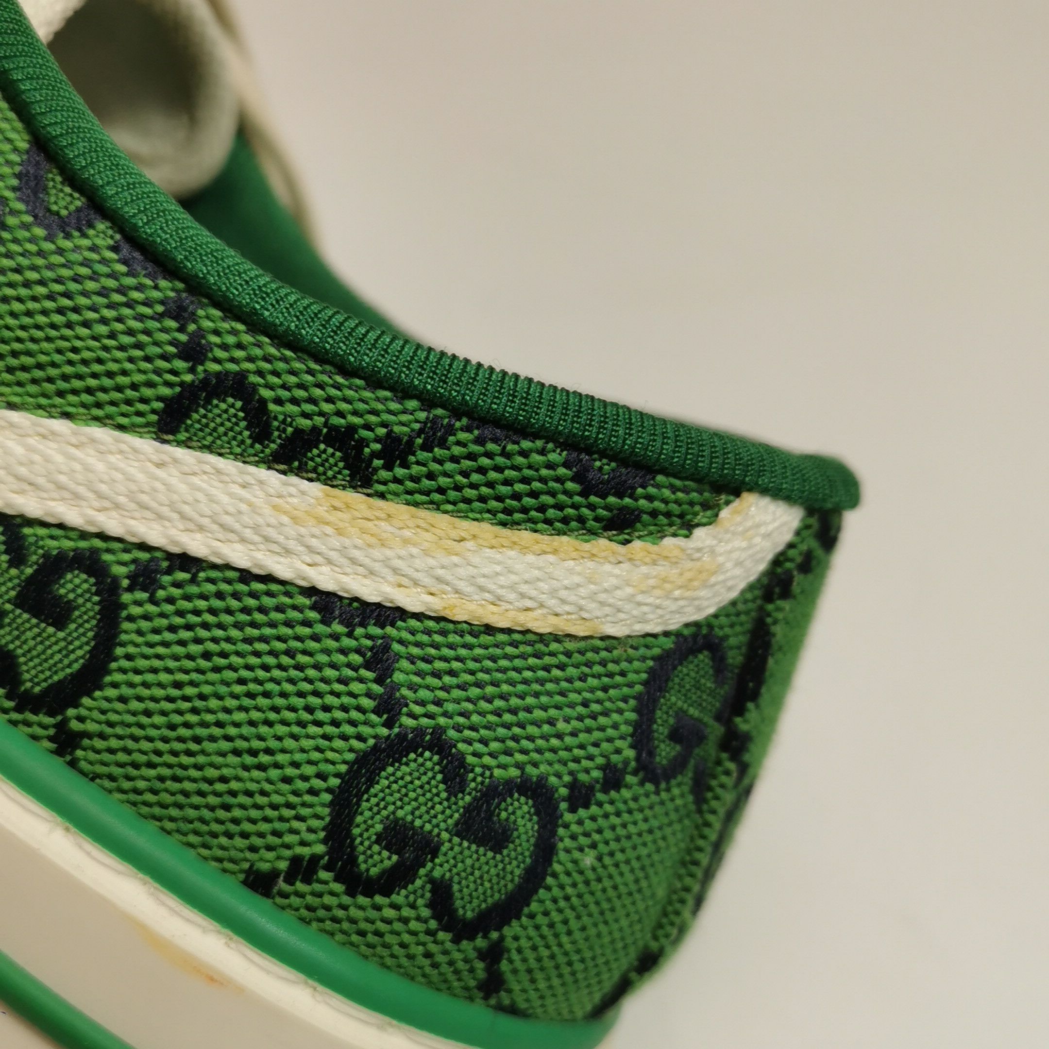 Gucci Gucci Women 6-5 Lowtop Sneakers Size US 6.5 / IT 36.5 - 7 Thumbnail