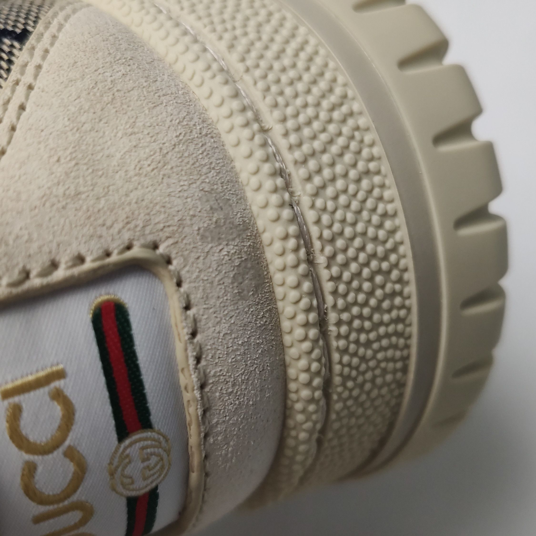 Gucci Gucci Women 5 Lowtop Sneakers Size US 5 / IT 35 - 7 Thumbnail