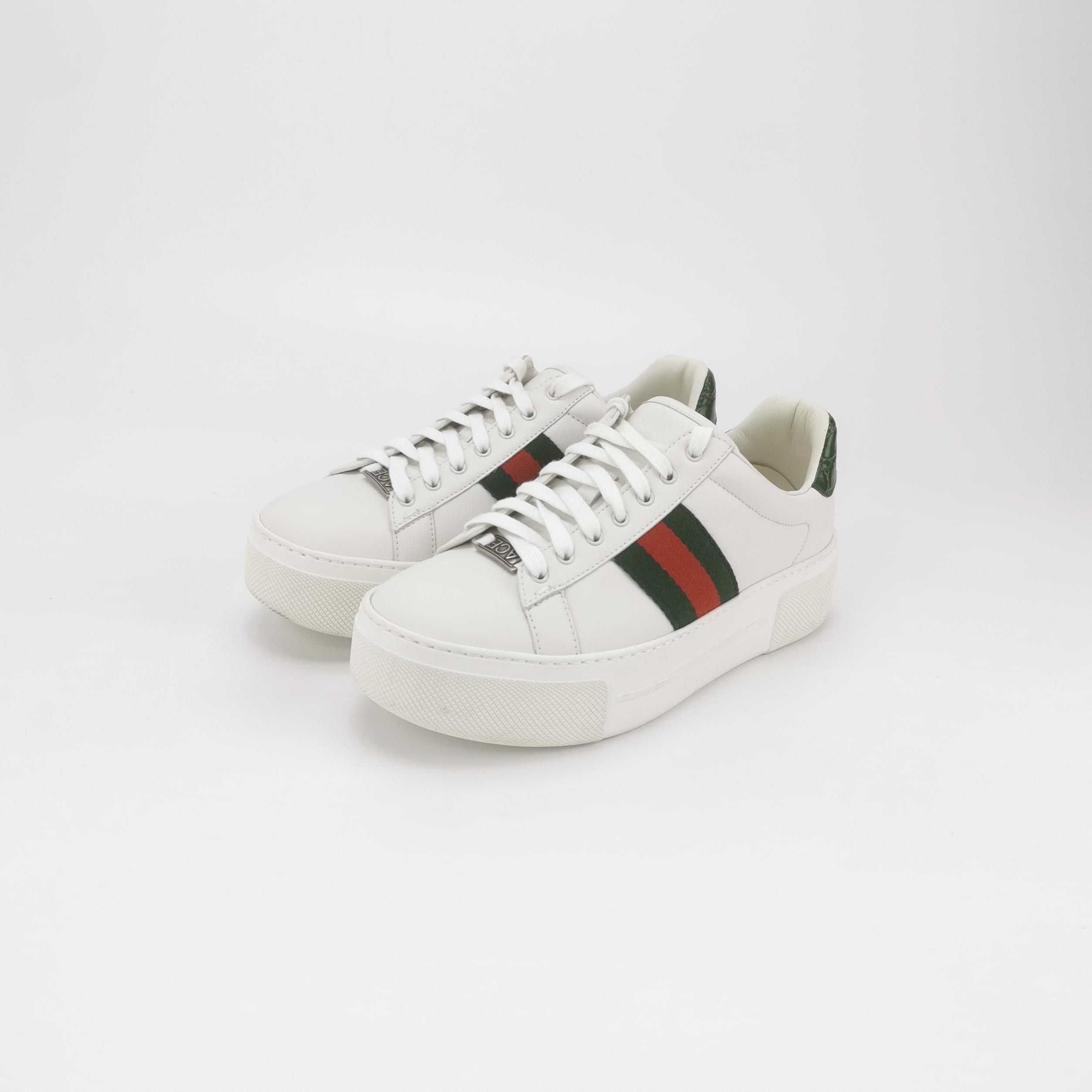Gucci Gucci Women 7 Lowtop Sneakers Size US 7 / IT 37 - 2 Thumbnail