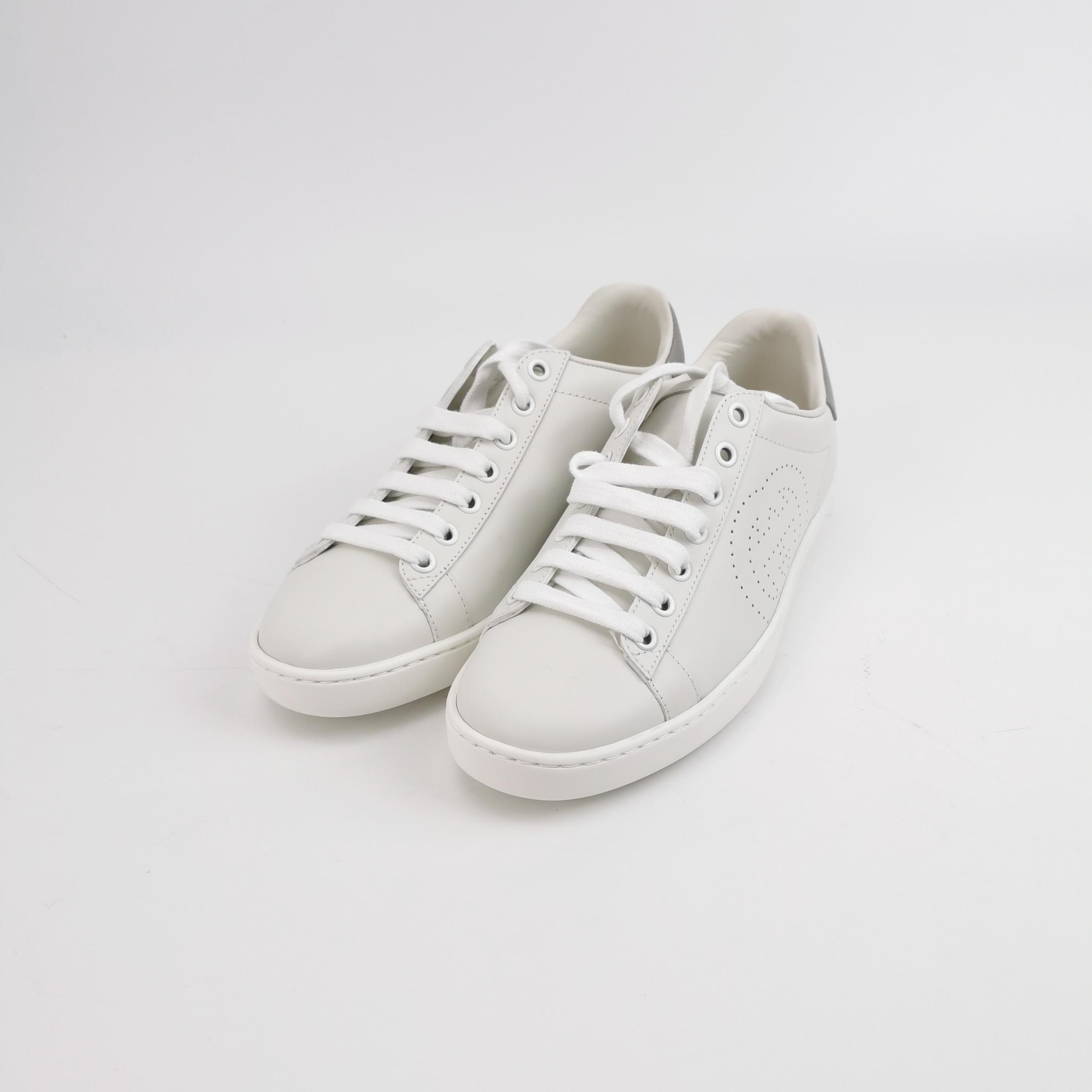 Gucci Gucci Women 6 Lowtop Sneakers Size US 6 / IT 36 - 2 Thumbnail