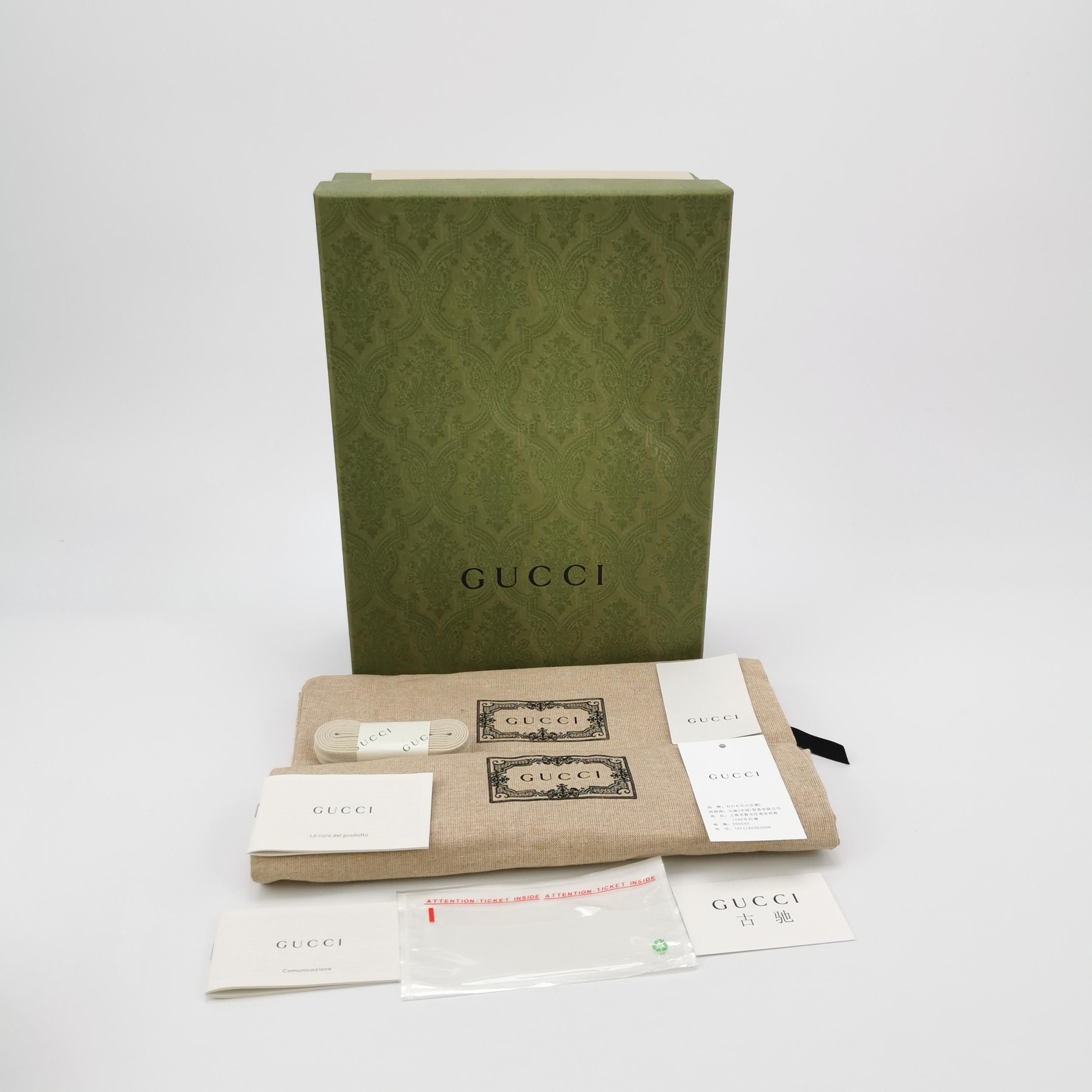 Gucci Gucci Women 5 Lowtop Sneakers Size US 5 / IT 35 - 6 Thumbnail