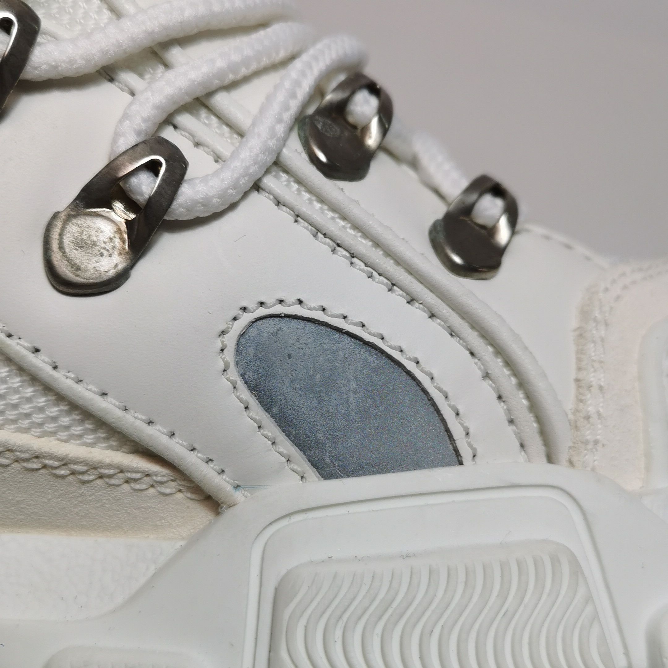 Gucci Gucci Women 5 Lowtop Sneakers Size US 5 / IT 35 - 8 Thumbnail