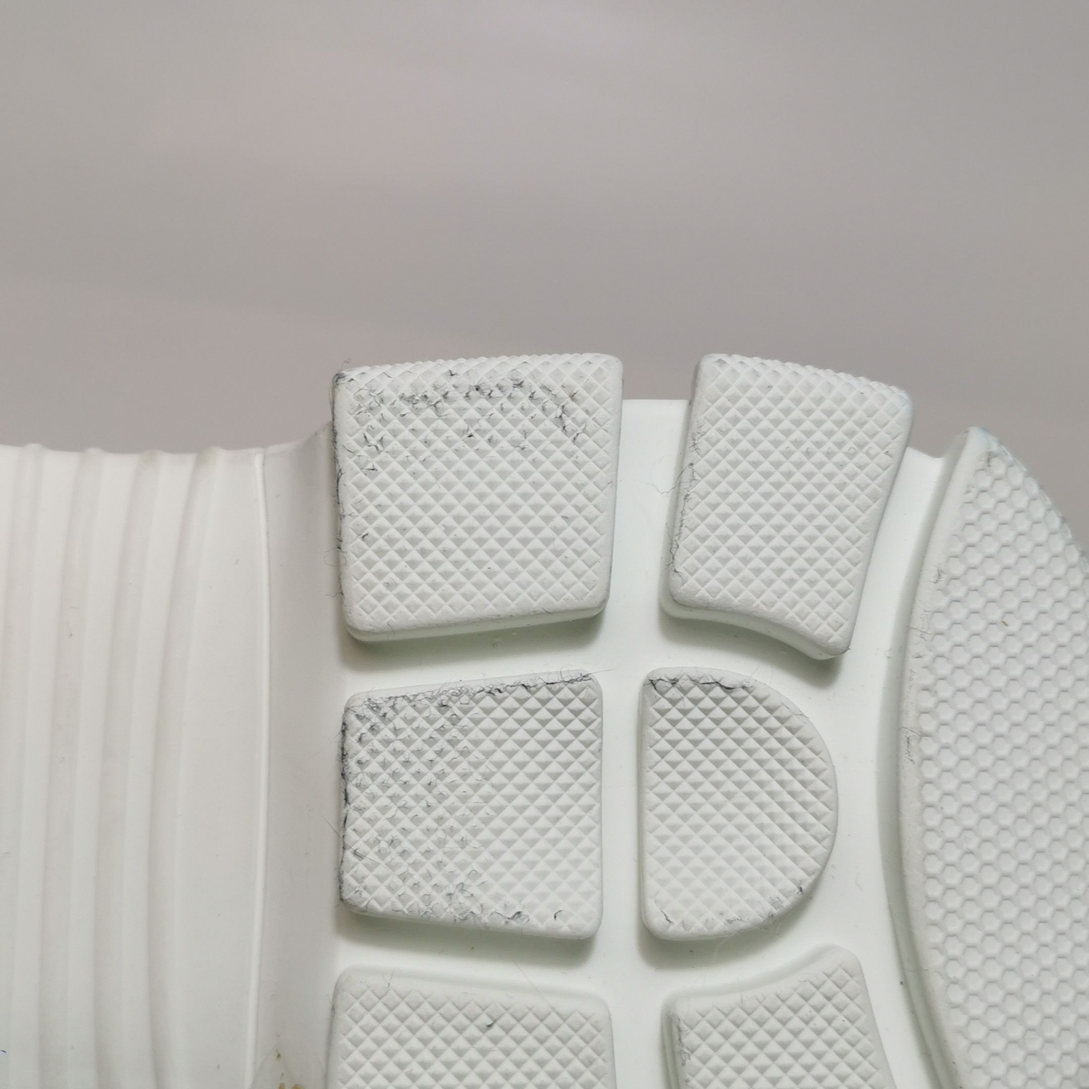 Gucci Gucci Women 5 Lowtop Sneakers Size US 5 / IT 35 - 10 Thumbnail