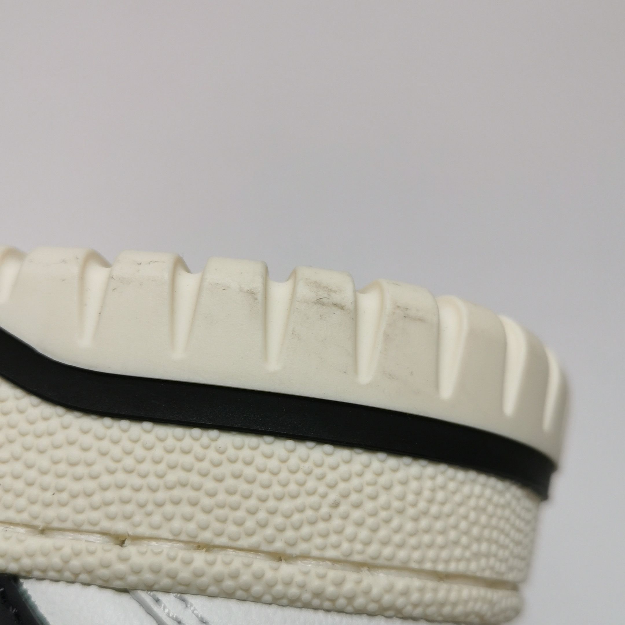 Gucci Gucci Women it_34-5 Lowtop Sneakers Size US 4.5 / IT 34.5 - 9 Thumbnail