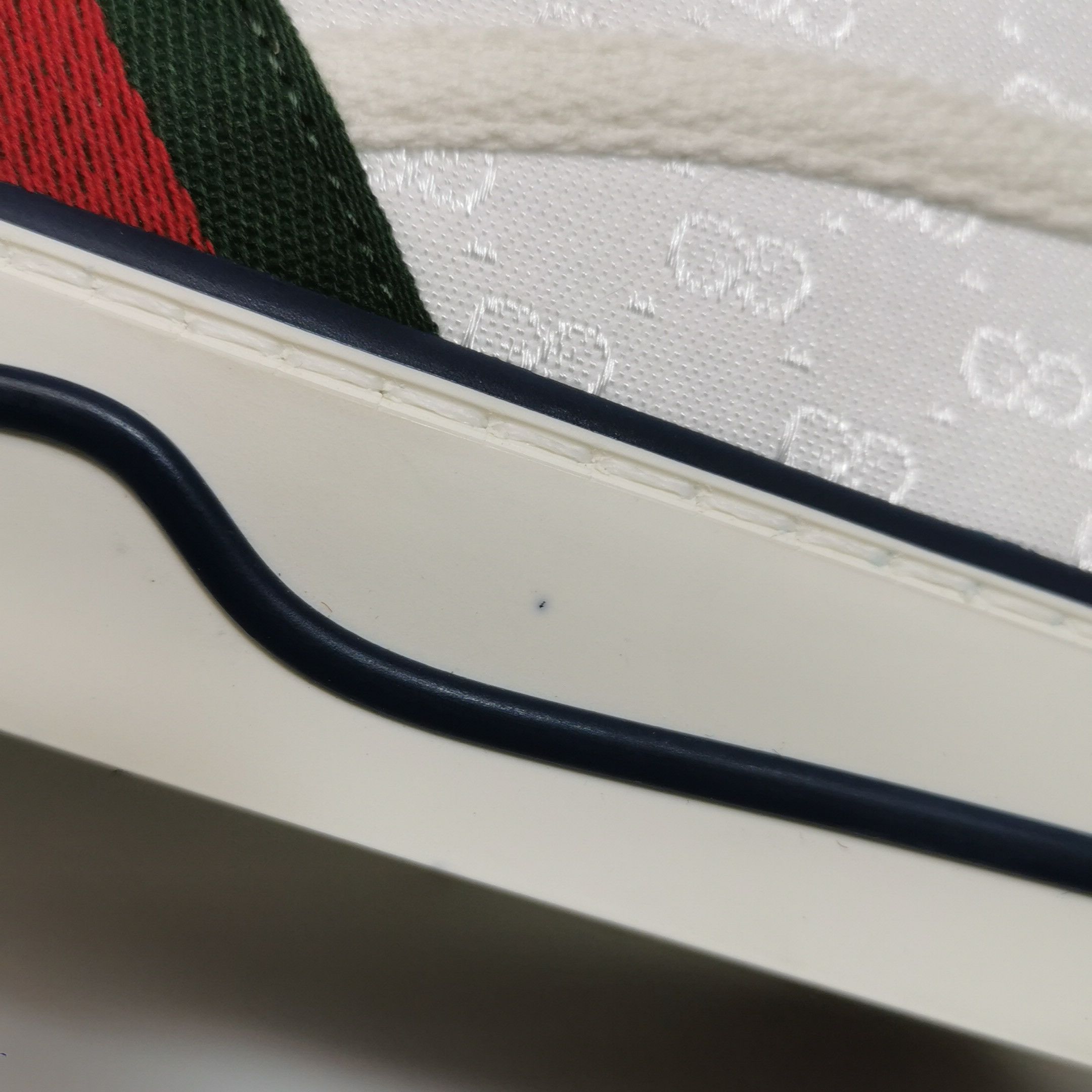Gucci Gucci Women 9 Lowtop Sneakers Size US 9 / IT 39 - 8 Thumbnail