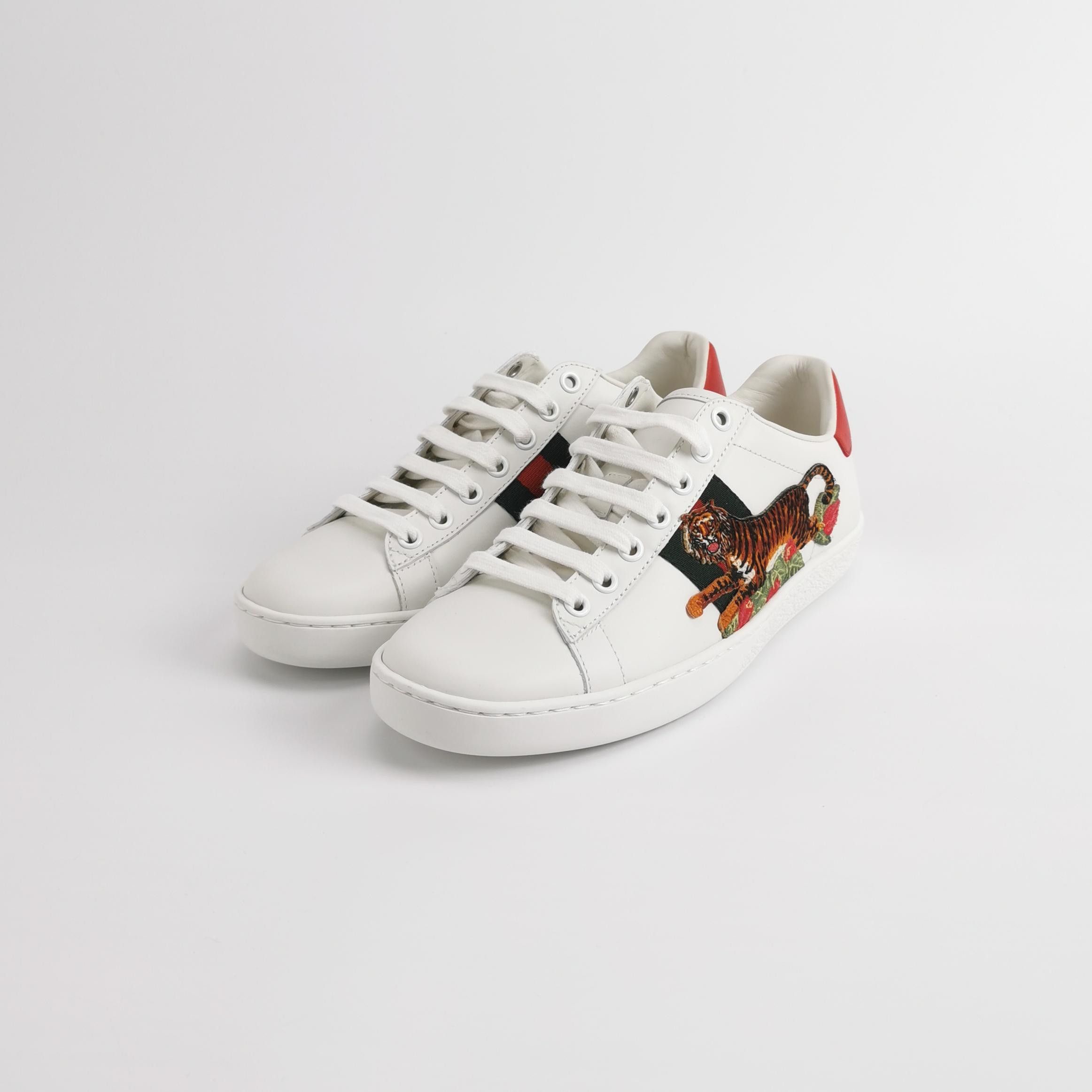 Gucci Gucci Women 6 Lowtop Sneakers Size US 6 / IT 36 - 2 Thumbnail
