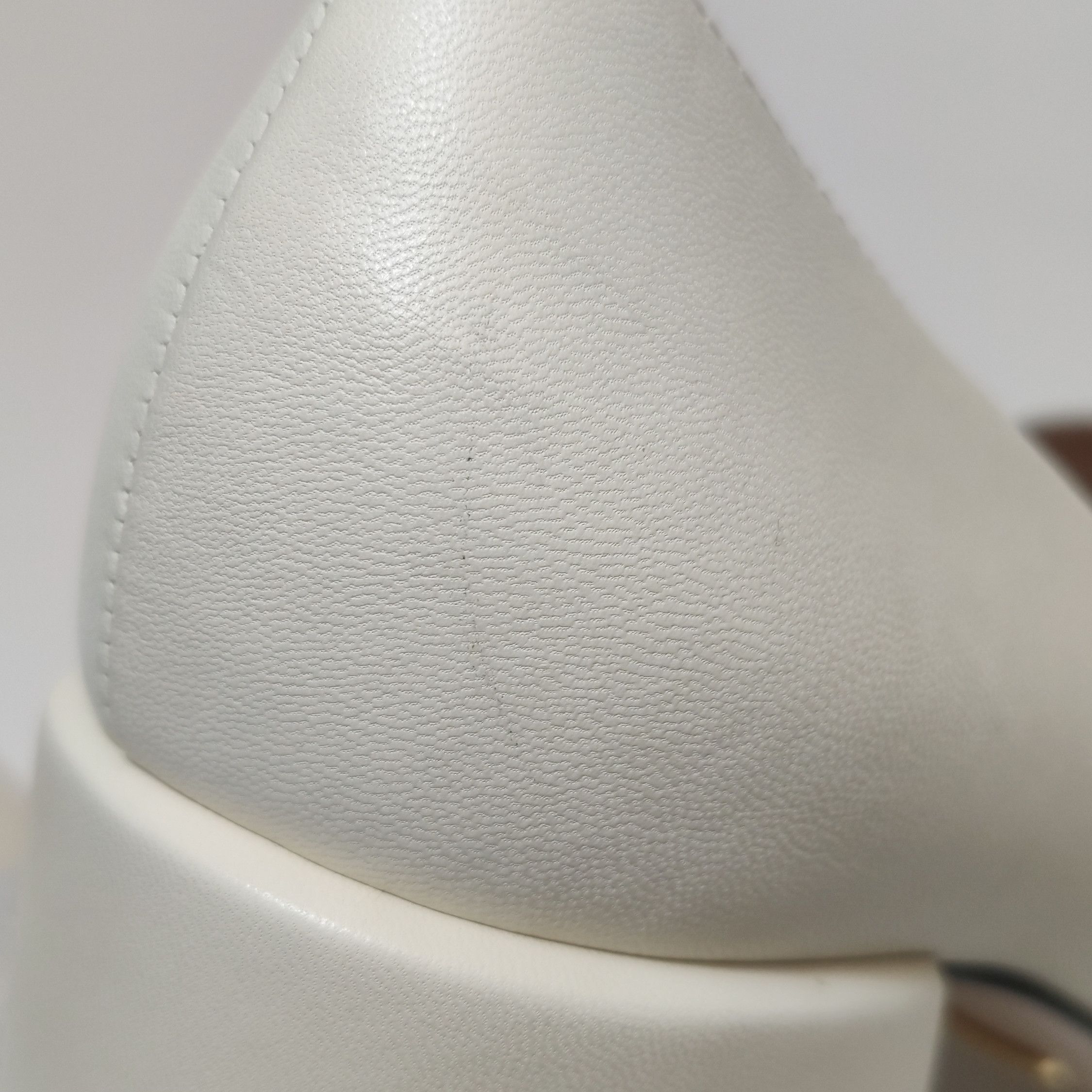 Gucci Gucci Women 8-5 Heels Size US 8.5 / IT 38.5 - 8 Thumbnail