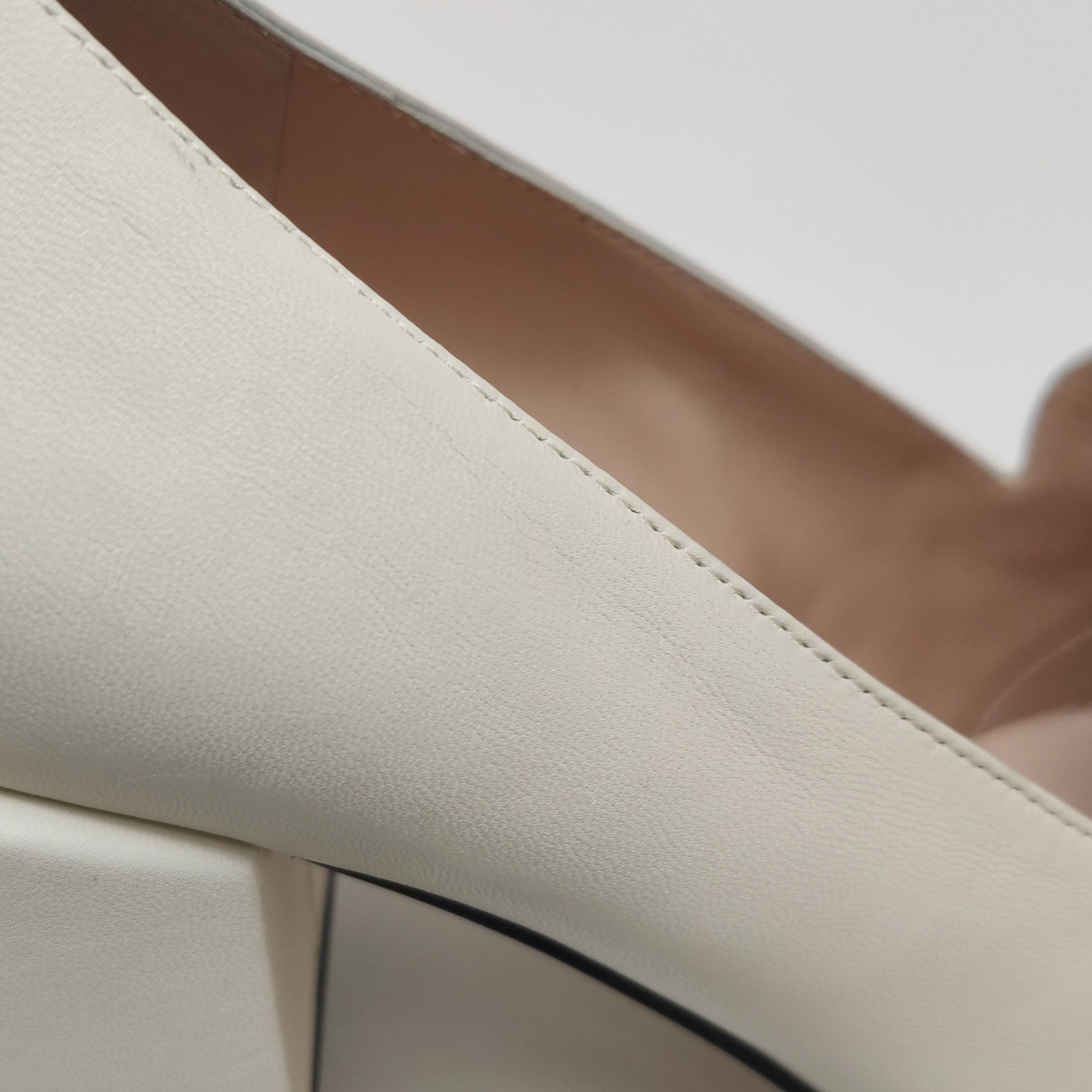 Gucci Gucci Women 8-5 Heels Size US 8.5 / IT 38.5 - 13 Thumbnail