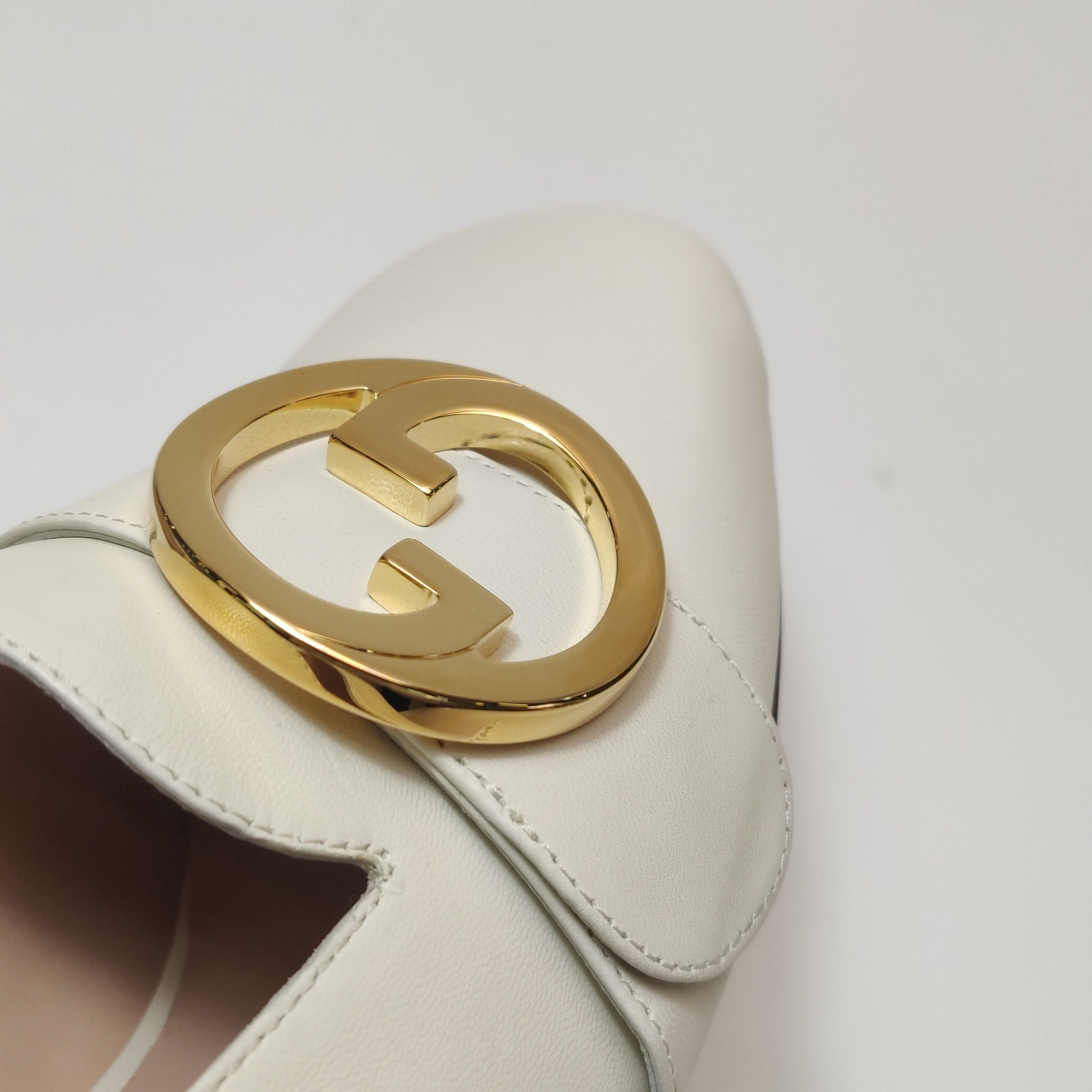 Gucci Gucci Women 8-5 Heels Size US 8.5 / IT 38.5 - 12 Thumbnail