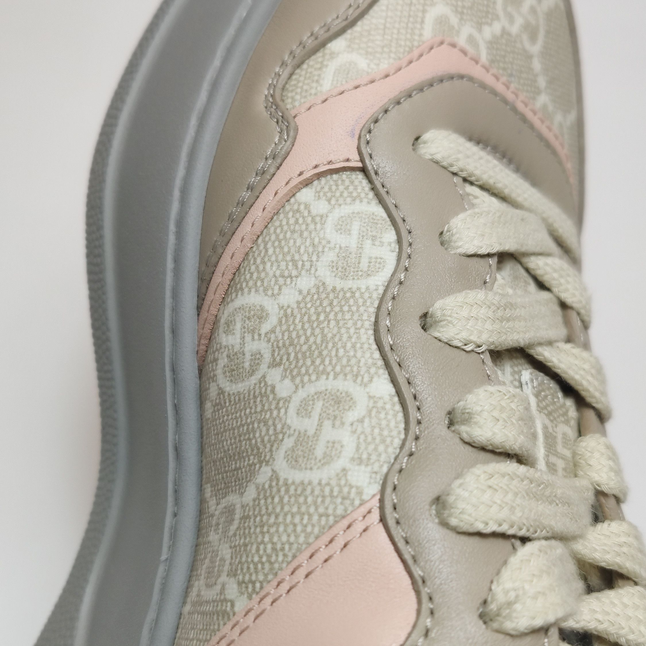Gucci Gucci Women 5 Lowtop Sneakers Size US 5 / IT 35 - 9 Thumbnail
