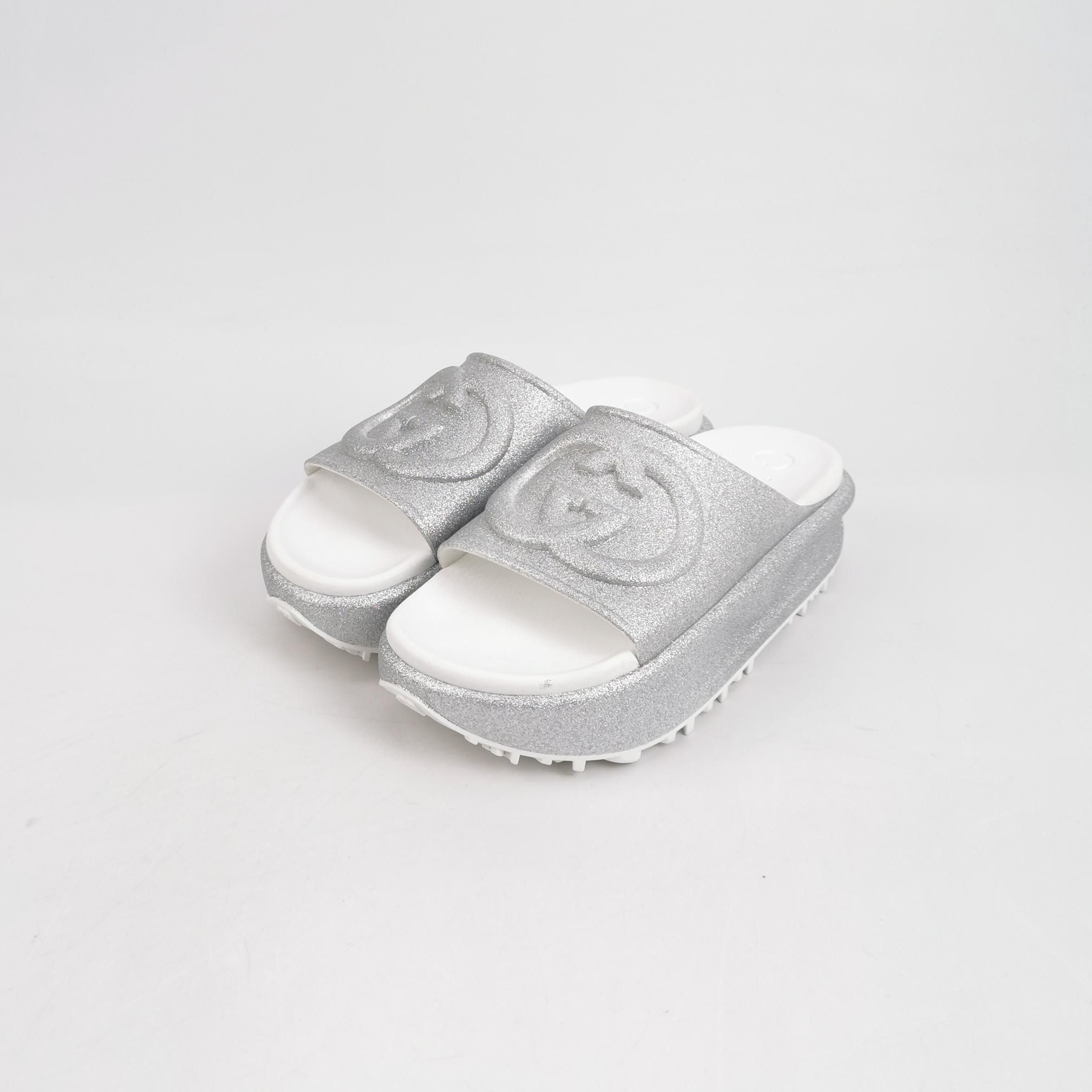 Gucci Gucci Women 6 Sandals Size US 6 / IT 36 - 2 Thumbnail