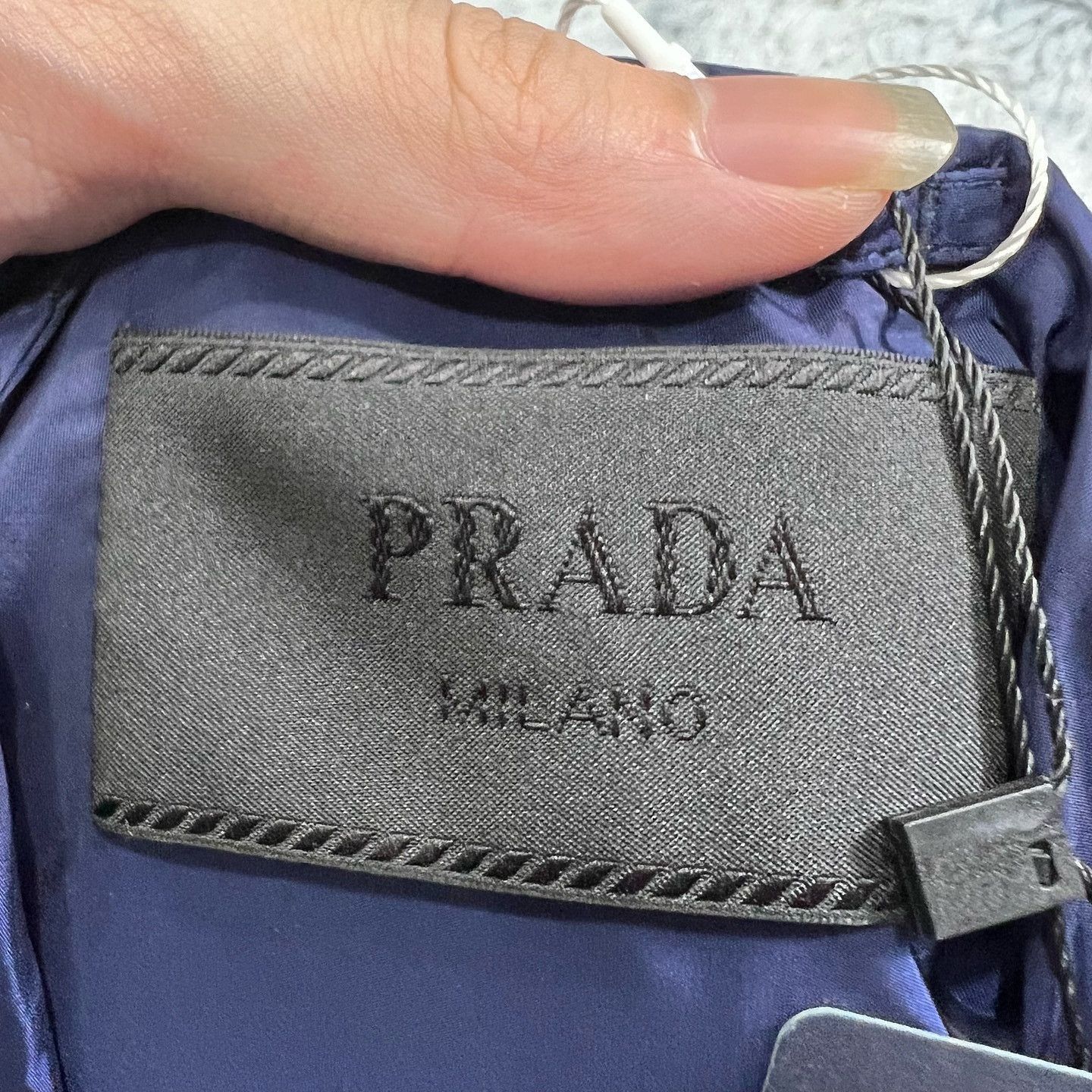 Prada Hooded Logo Plaque Jacket in Blue Size US M / EU 48-50 / 2 - 3 Thumbnail