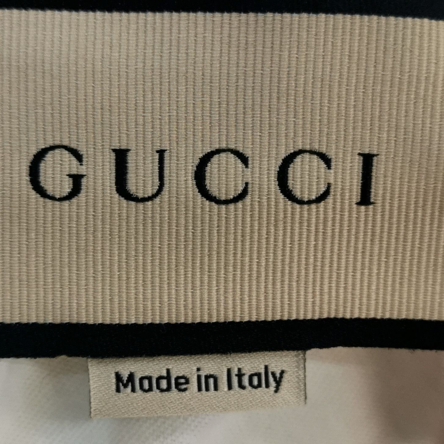 Gucci Strawberry Logo T-Shirt in White Size US L / EU 52-54 / 3 - 6 Thumbnail