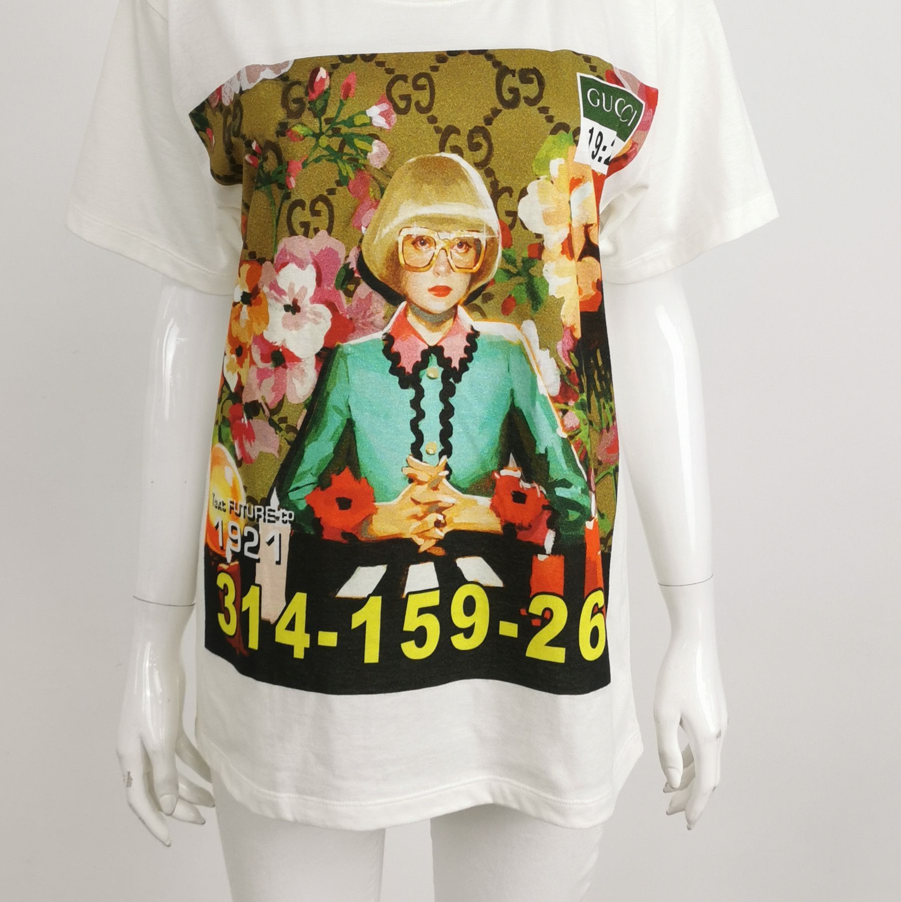 Gucci Graphic Print White T-Shirt in Size XS Size US XS / EU 42 / 0 - 3 Thumbnail