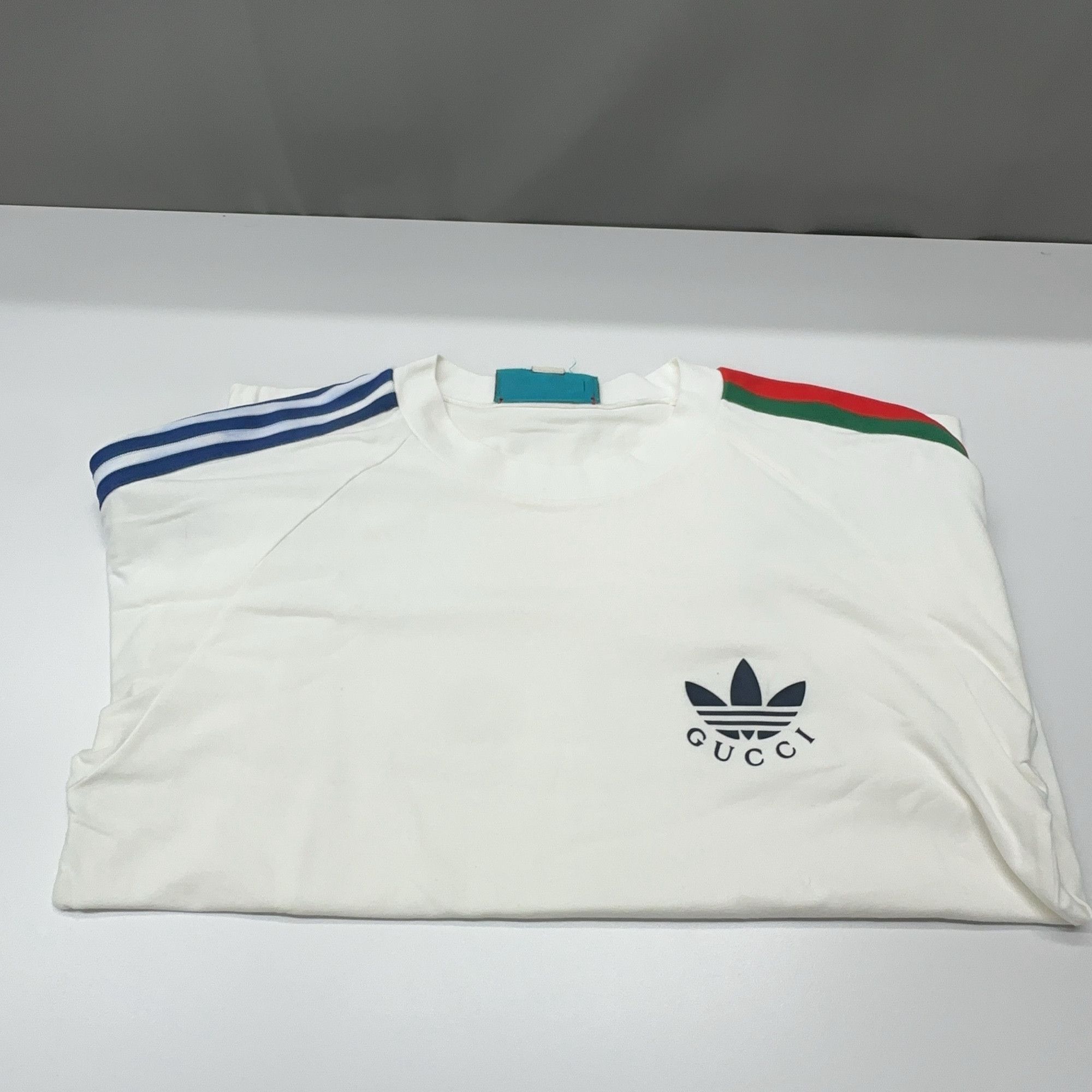 Gucci Adidas x Gucci Logo Tee in White Size US M / EU 48-50 / 2 - 10 Thumbnail