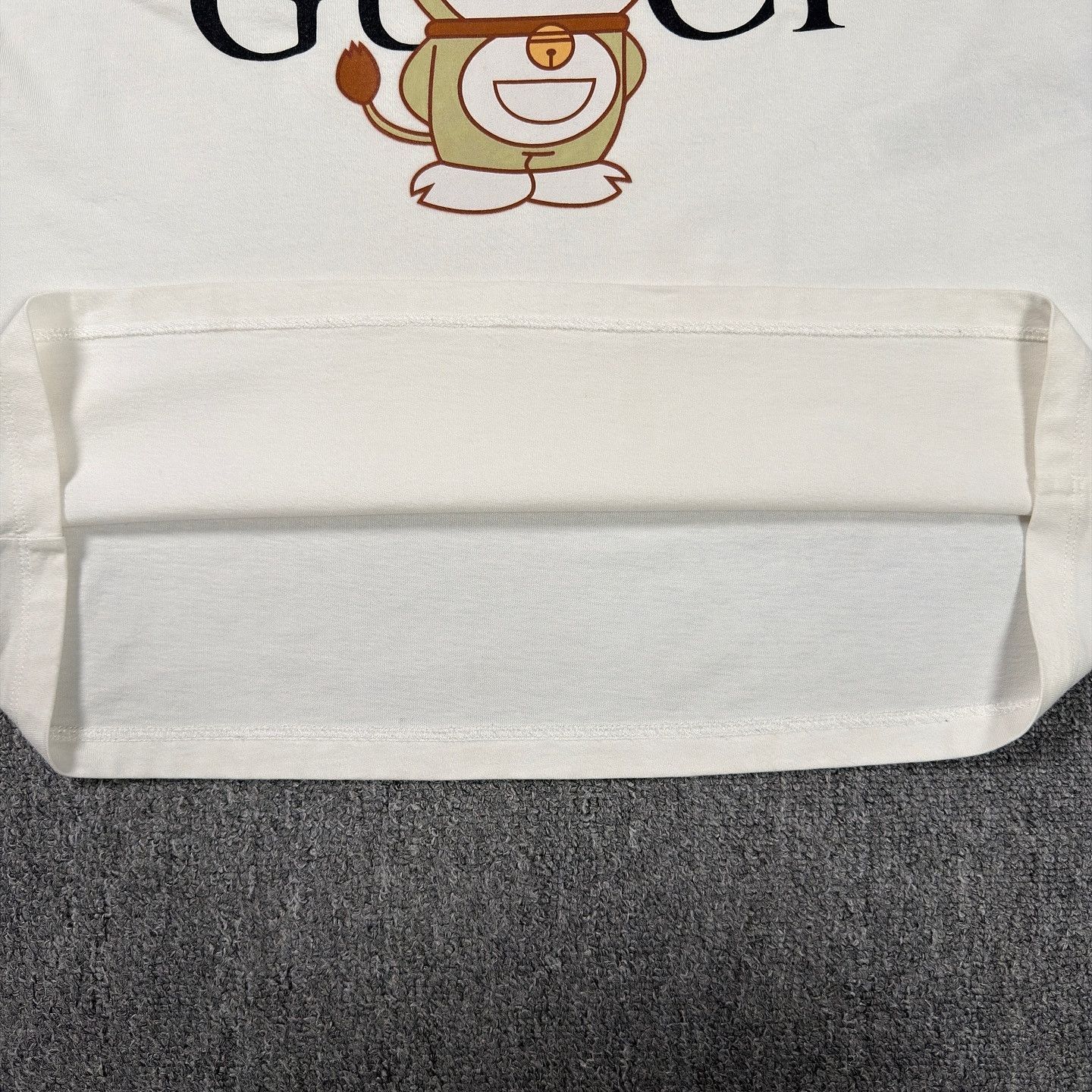 Gucci Doraemon Graphic T-Shirt in White Size US M / EU 48-50 / 2 - 6 Thumbnail