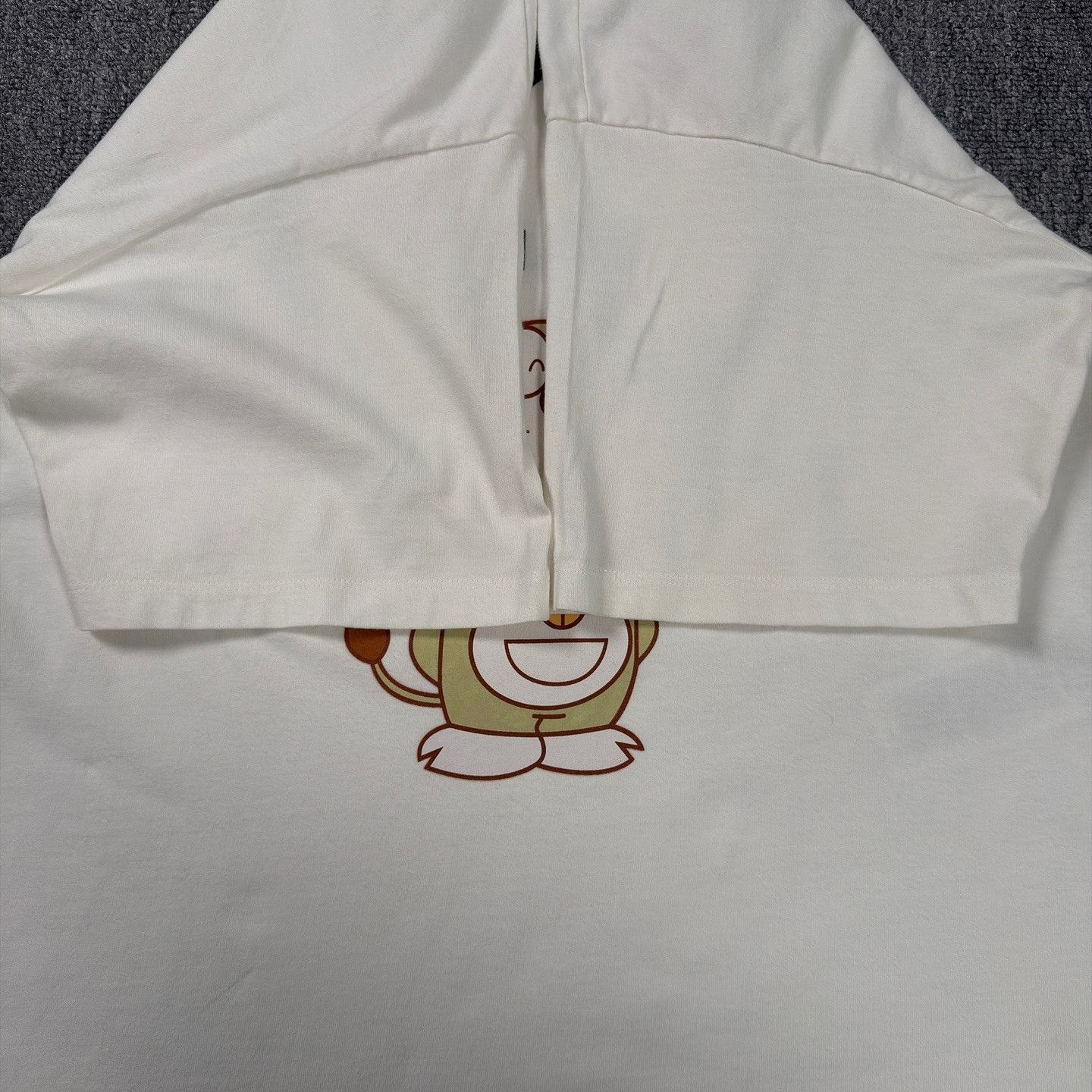 Gucci Doraemon Graphic T-Shirt in White Size US M / EU 48-50 / 2 - 5 Thumbnail