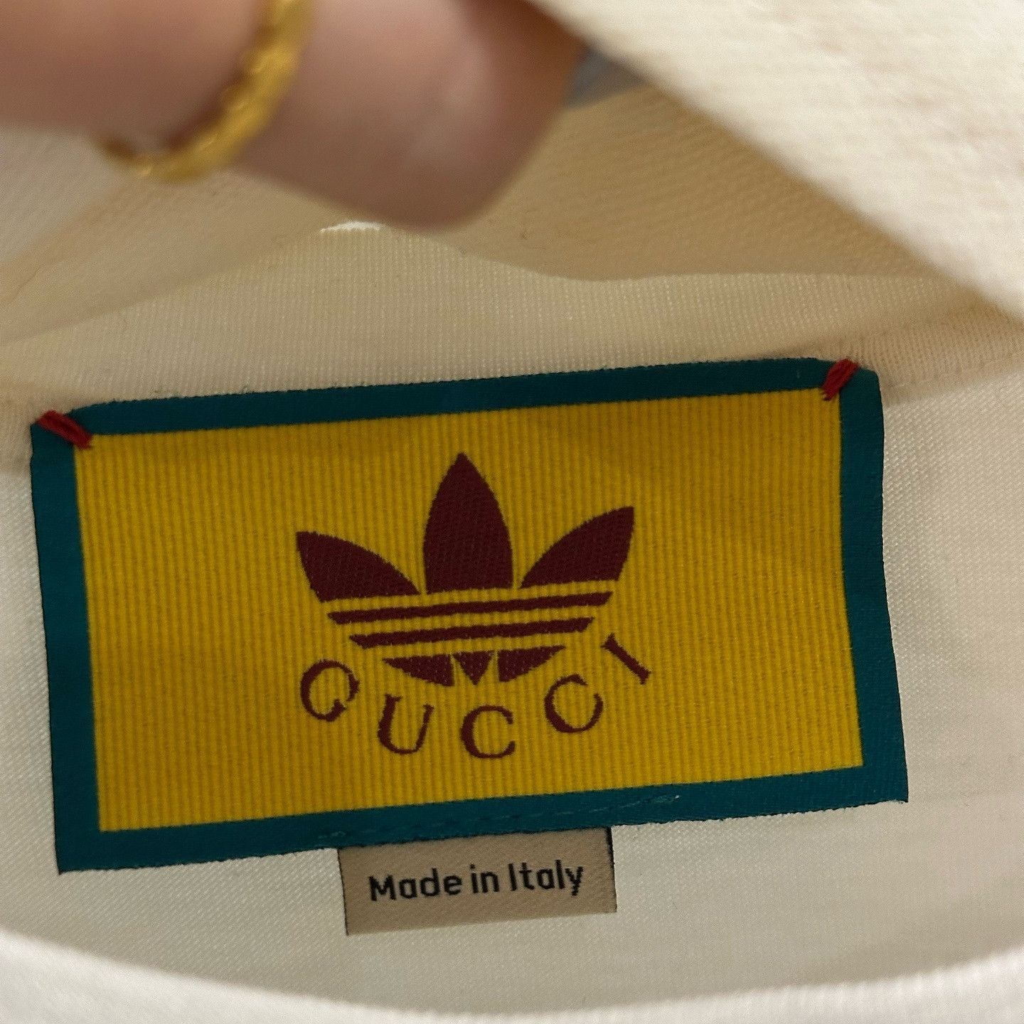 Gucci Custom Logo T-Shirt in White Size US XS / EU 42 / 0 - 3 Thumbnail