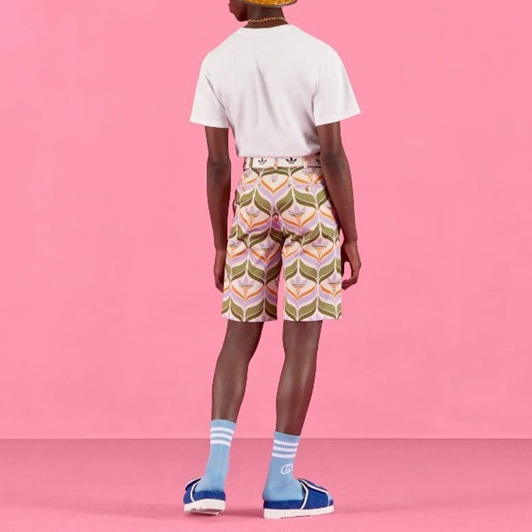Gucci Custom Logo T-Shirt in White Size US XS / EU 42 / 0 - 6 Thumbnail
