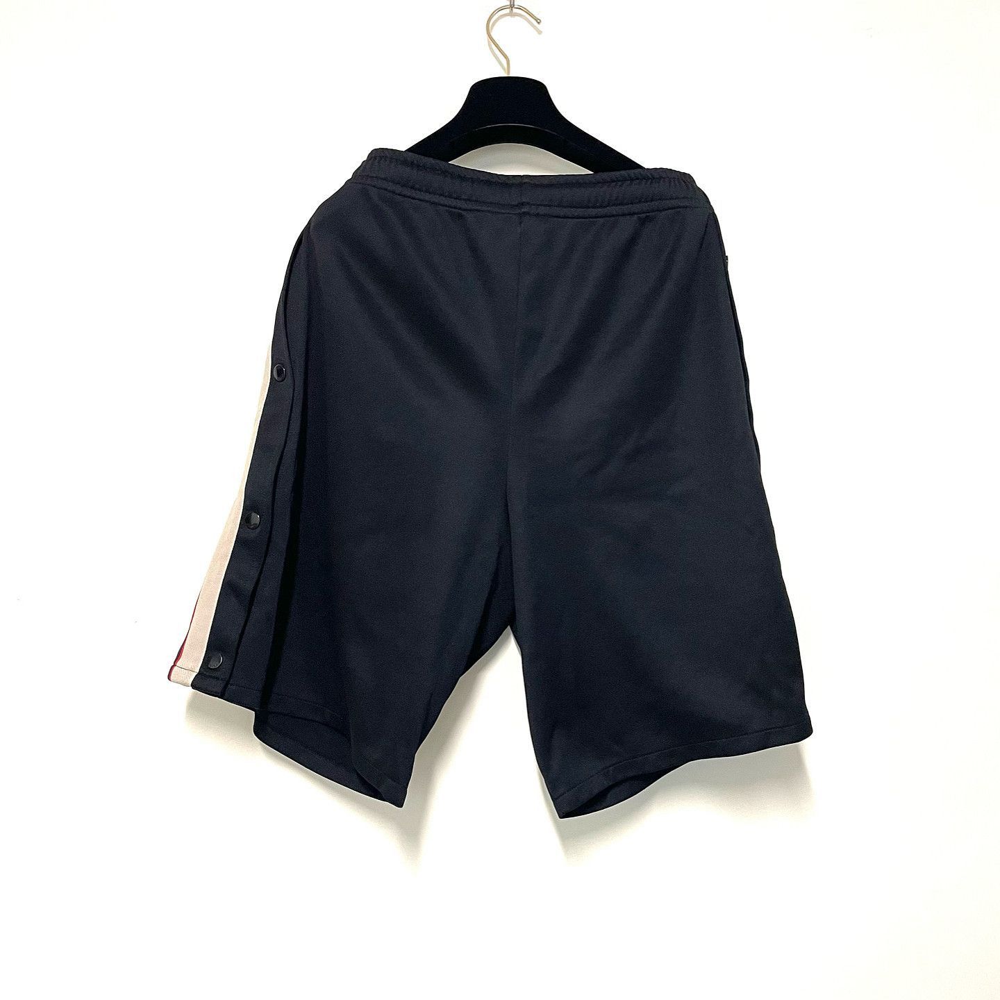 Gucci Black Logo Side Tape Shorts Size US 32 / EU 48 - 2 Thumbnail