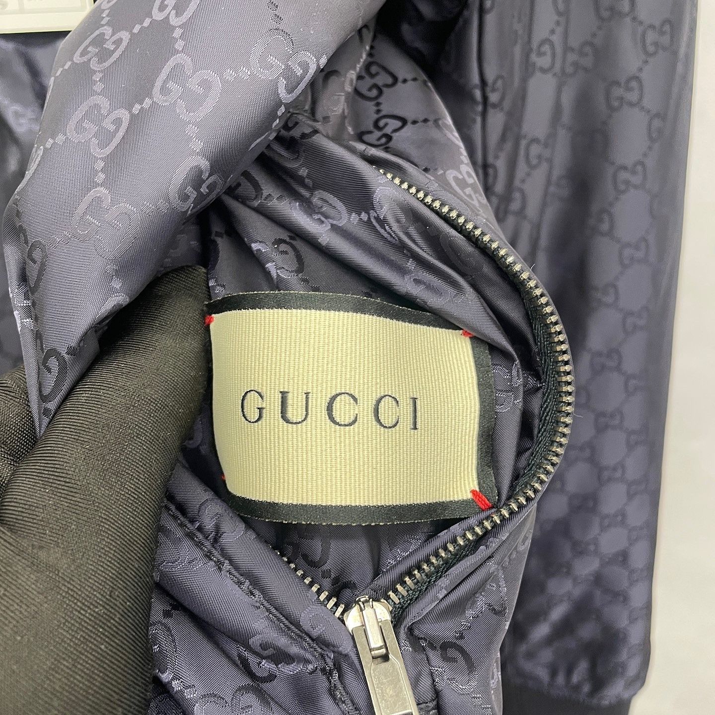 Gucci Stylish Reversible Bomber Jacket in Red Size US S / EU 44-46 / 1 - 3 Thumbnail