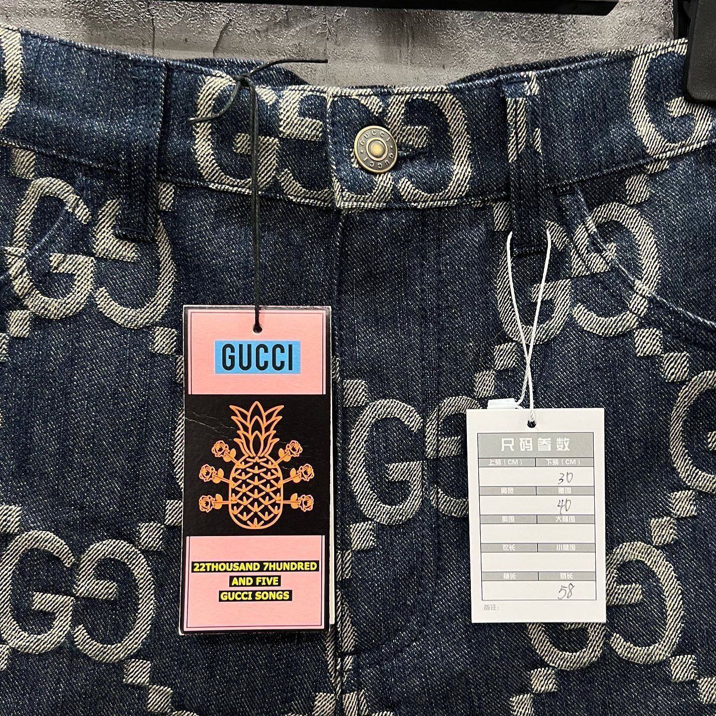 Gucci Stylish Denim Shorts in Blue Size US 30 / EU 46 - 6 Thumbnail