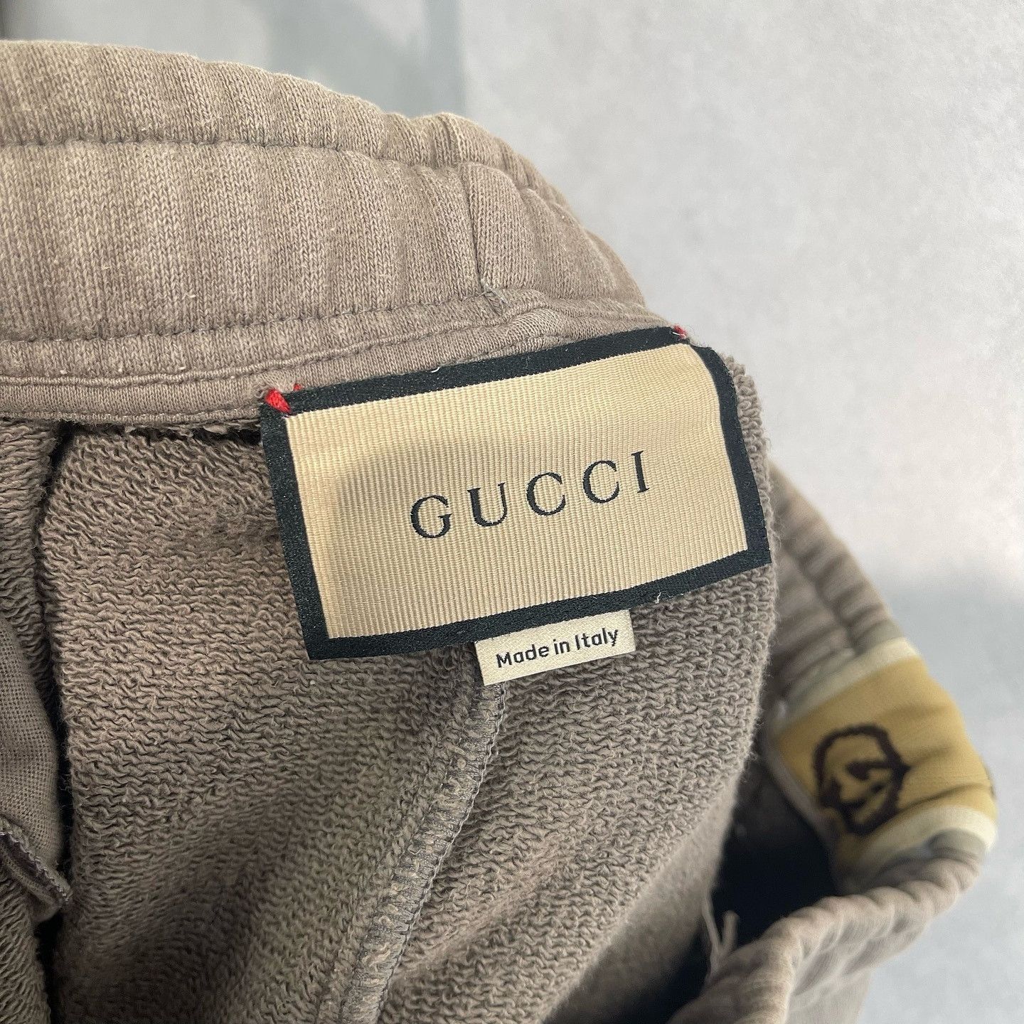 Gucci Logo Trim Sweatshorts in Brown Size US 38 / EU 54 - 3 Thumbnail
