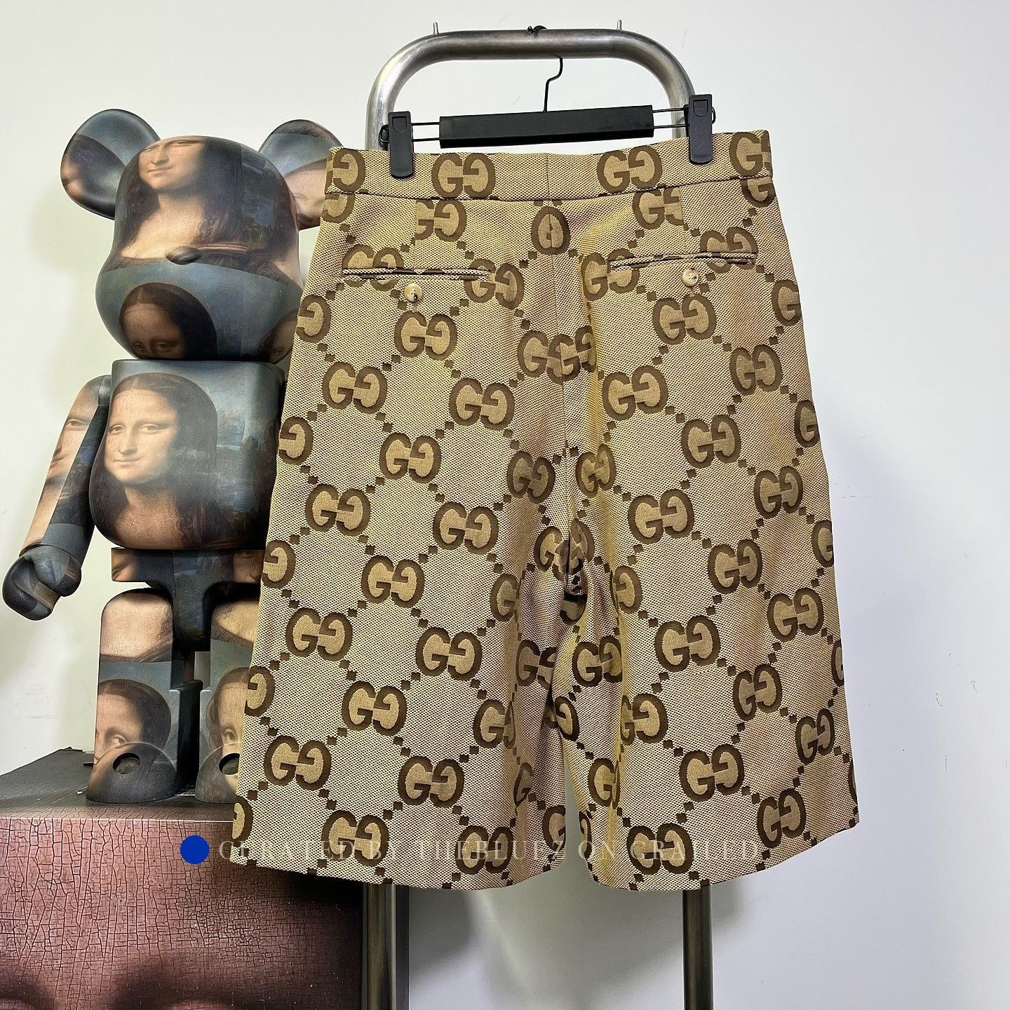 Gucci Stylish Beige Canvas Shorts Size US 30 / EU 46 - 2 Thumbnail