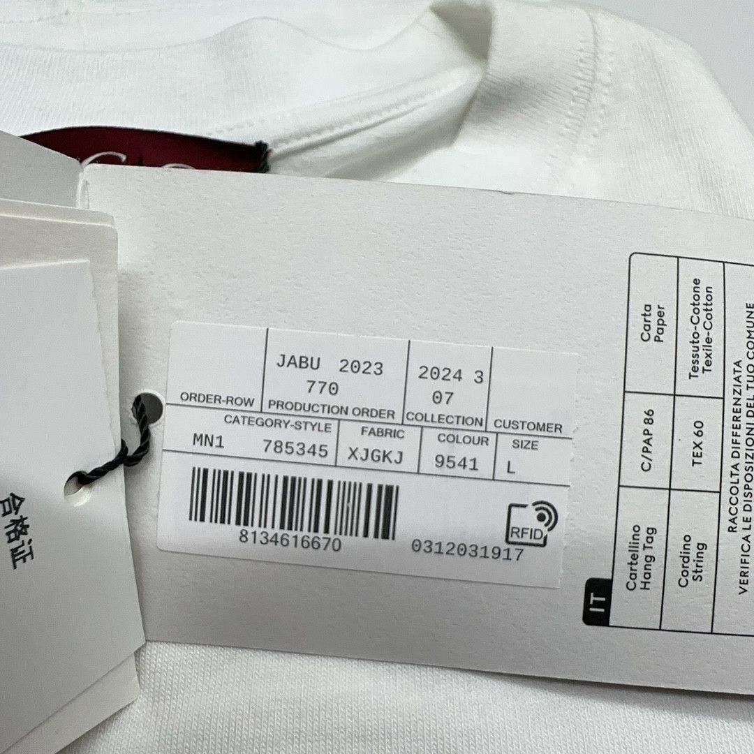 Gucci Classic Logo T-Shirt in White Size US L / EU 52-54 / 3 - 4 Thumbnail