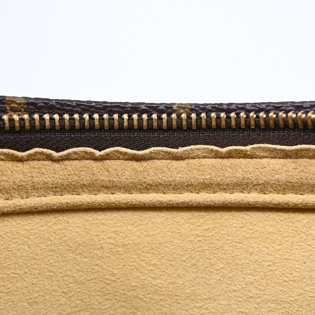 Louis Vuitton Louis Vuitton Monogram Looping Handbag Monogram Canvas Size ONE SIZE - 18 Thumbnail