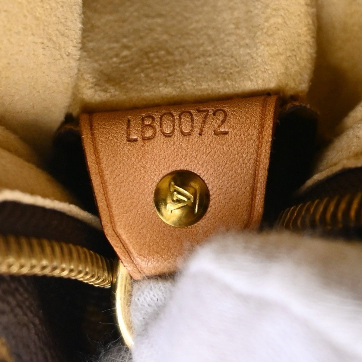 Louis Vuitton Louis Vuitton Monogram Looping Handbag Monogram Canvas Size ONE SIZE - 5 Thumbnail