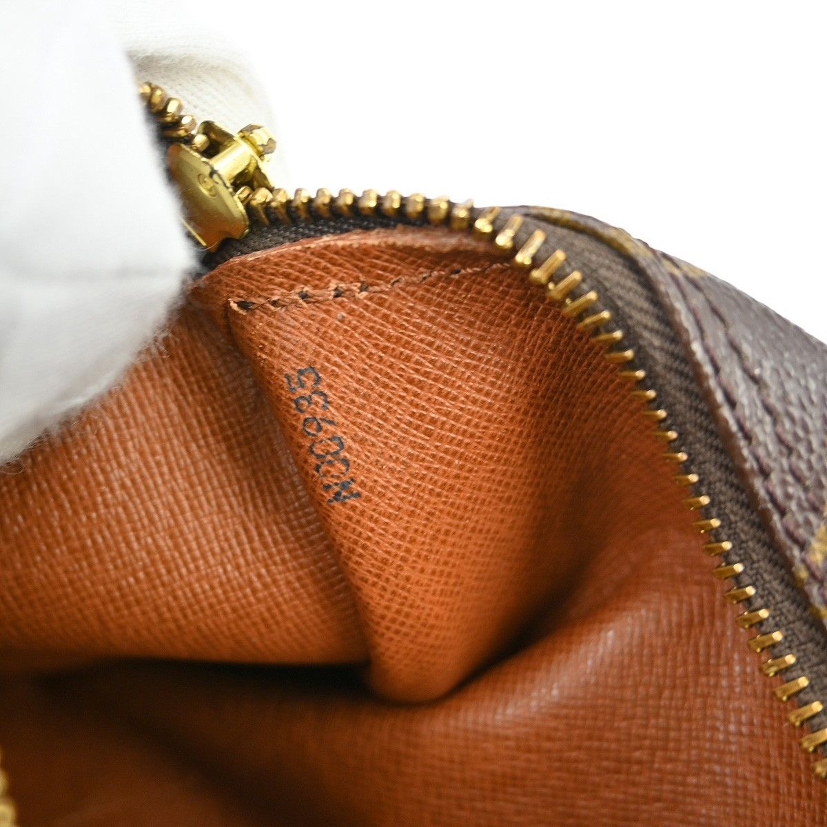 Louis Vuitton Louis Vuitton Papillon Handbag Monogram Canvas Size ONE SIZE - 4 Thumbnail
