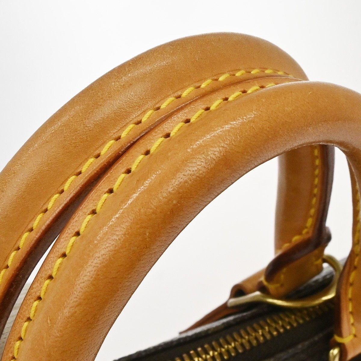 Louis Vuitton Louis Vuitton Alma Handbag Monogram Canvas Size ONE SIZE - 6 Thumbnail