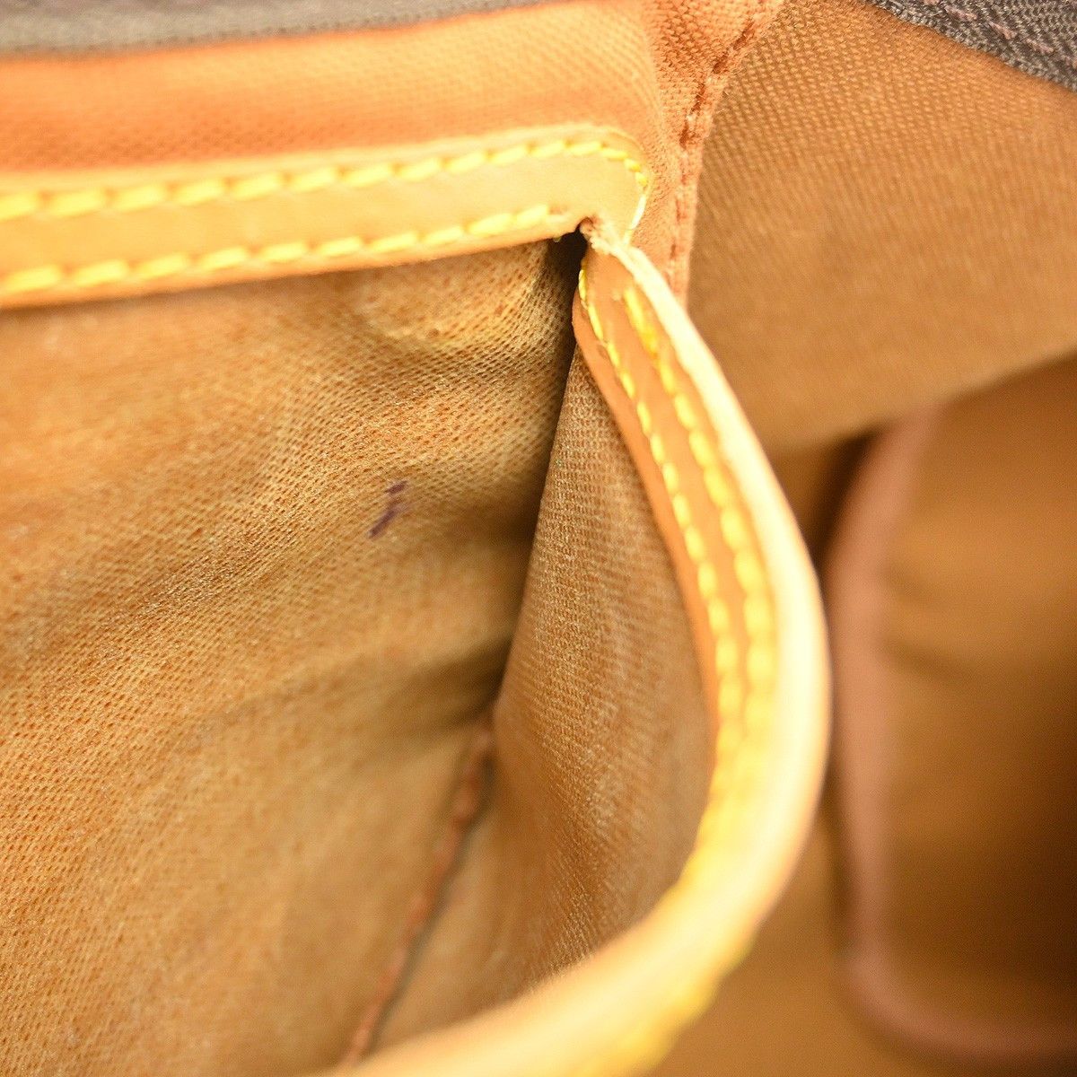 Louis Vuitton Louis Vuitton Speedy Handbag Monogram Canvas Size ONE SIZE - 16 Thumbnail